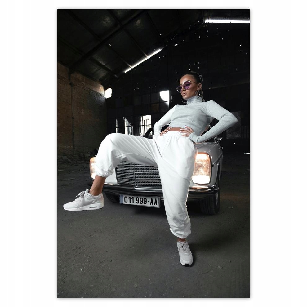 

Plakat 40x60 Biały klasyk Mercedes 200