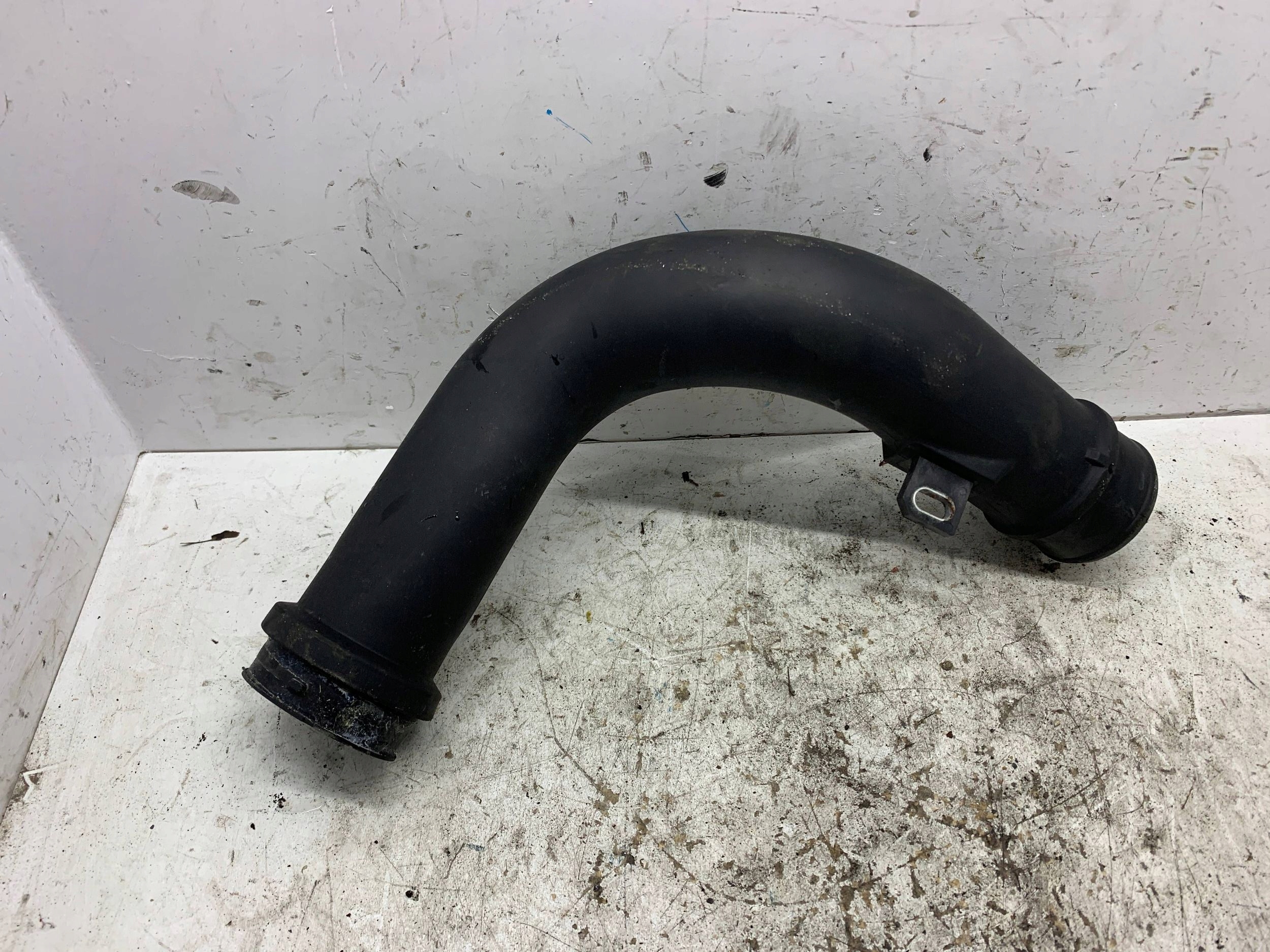 pipe air hose R2AA13231 MAZDA 6 GH (2007-2010) 2.2 D