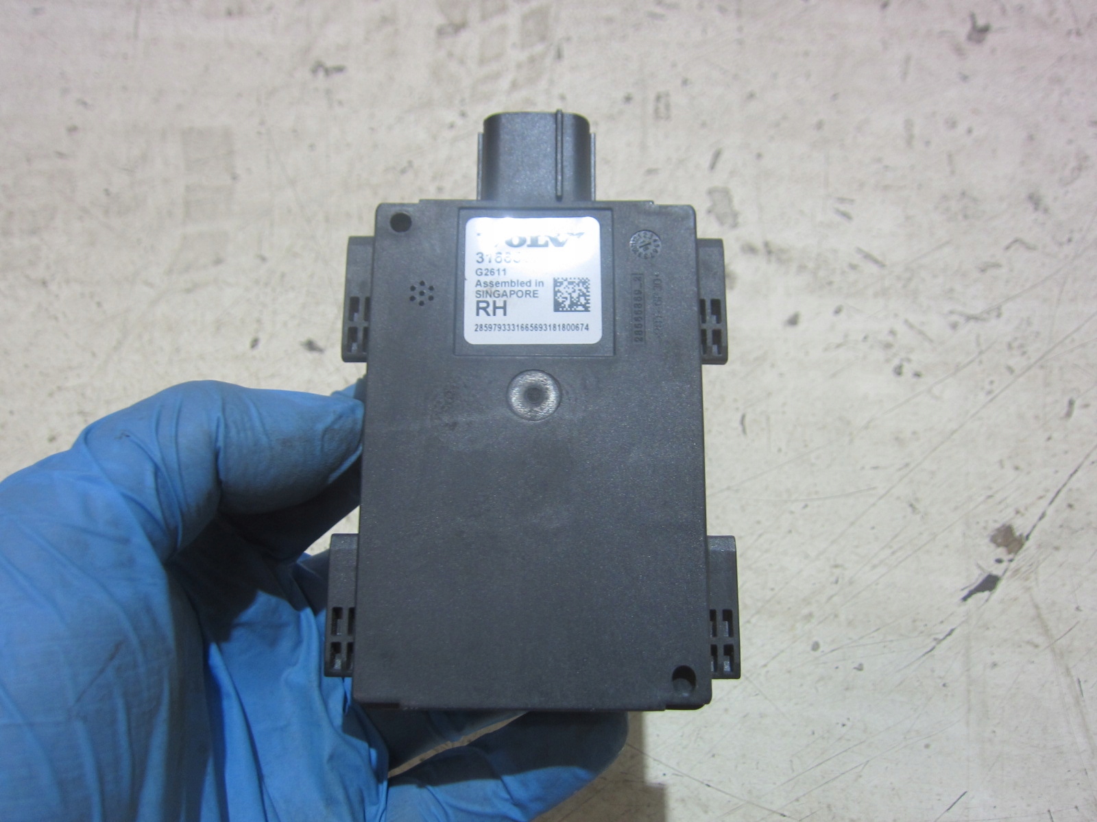 VOLVO XC60 II XC 60 RADAR MARTWEGO POLA module SENSOR right rear part 31665693