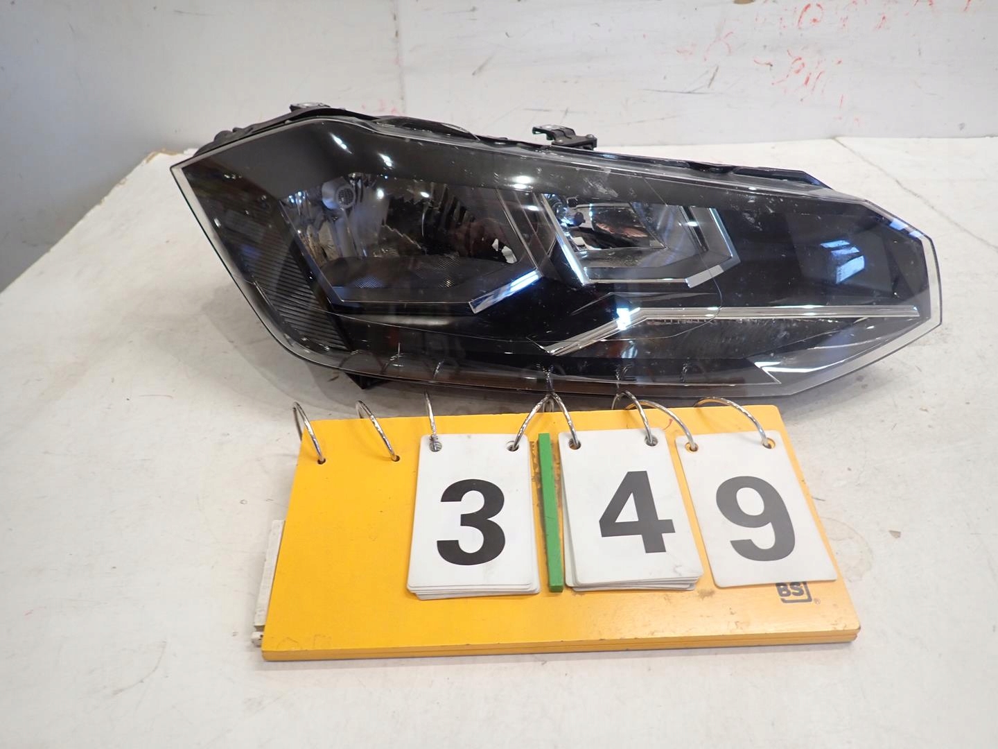 light front front right VW POLO VI 2017- 2G1941006