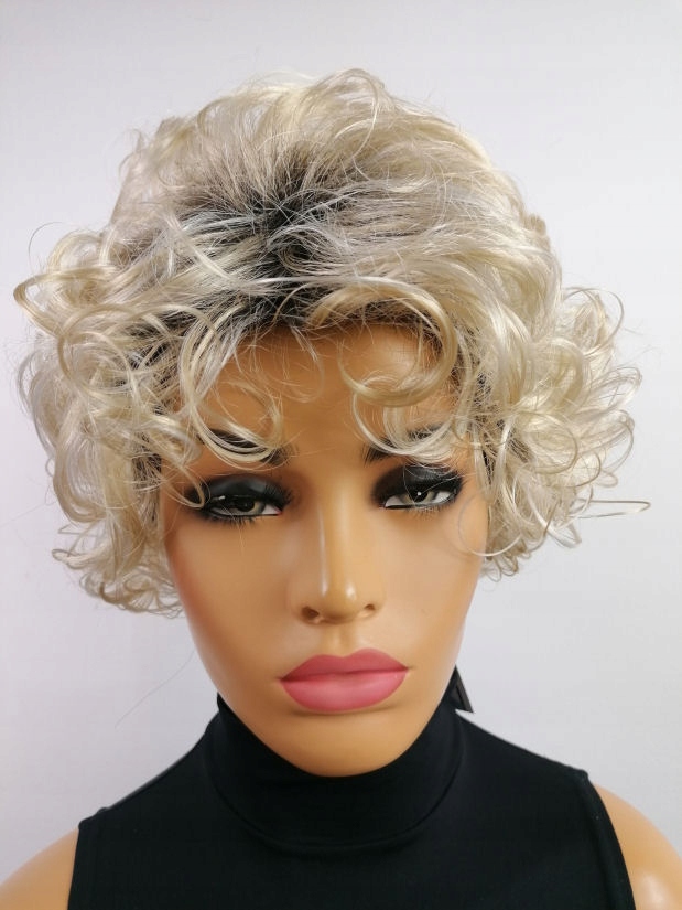 Paruka Barbara krátká, jemné kadeře, ofina Extreme BLOND-Nessaja wigs