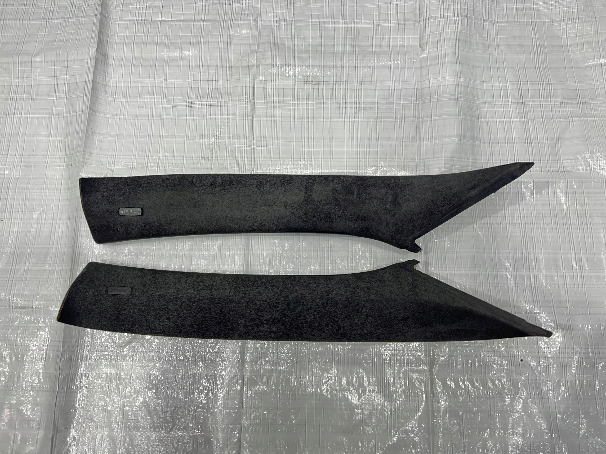 JAGUAR F-PACE OSŁONA SŁUPKA PRZEDNIEGO