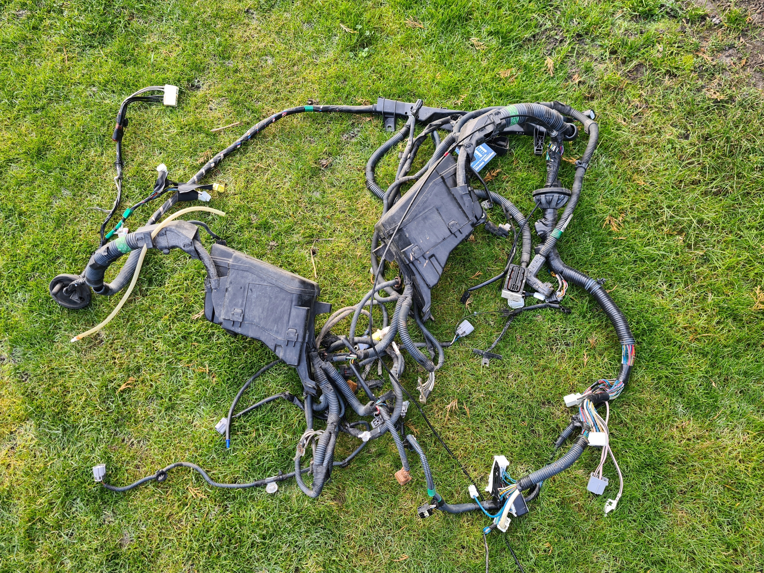 Toyota RAV4 06-09 встановлення камери 2.2 з dpf