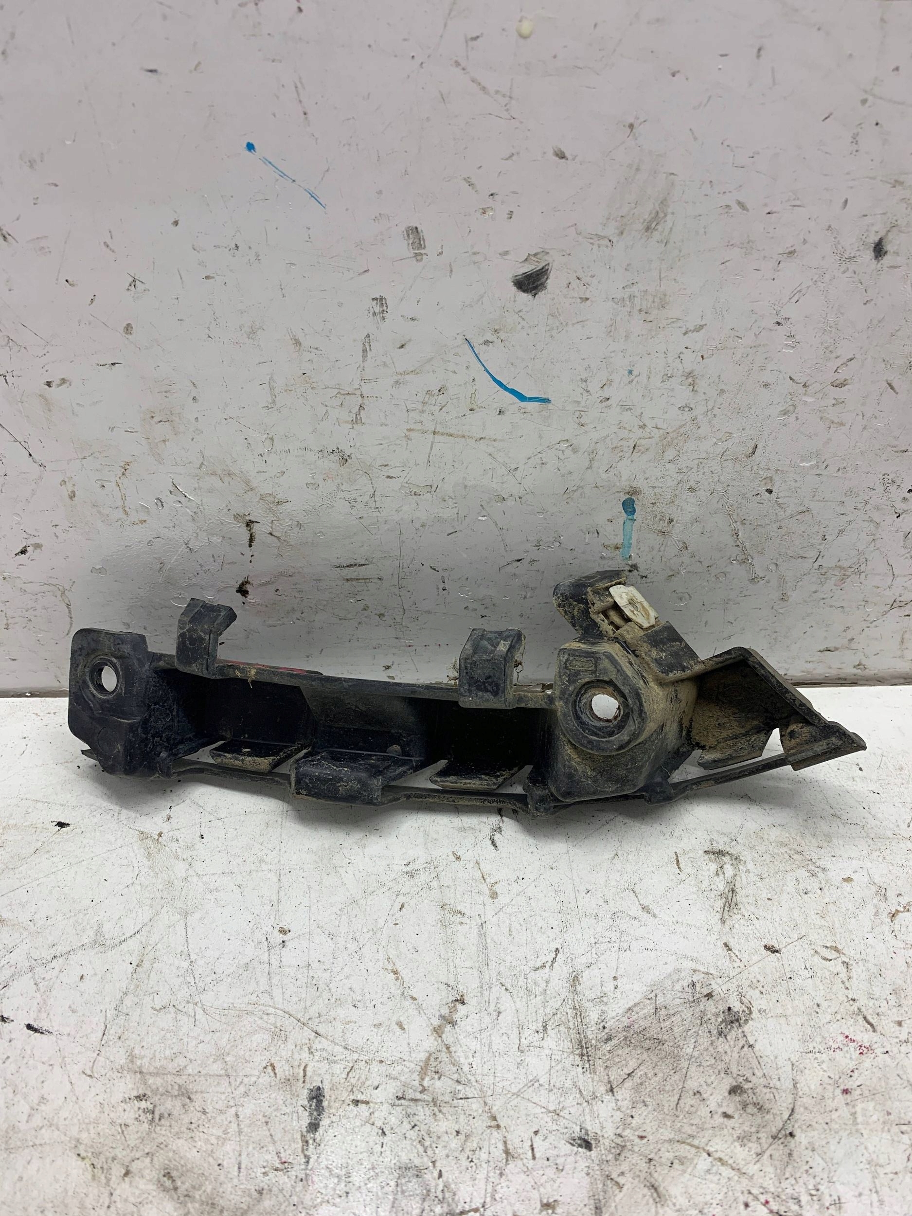 bumper bracket left front front DPL000171 RANGE ROVER SPORT L320 (05-13)