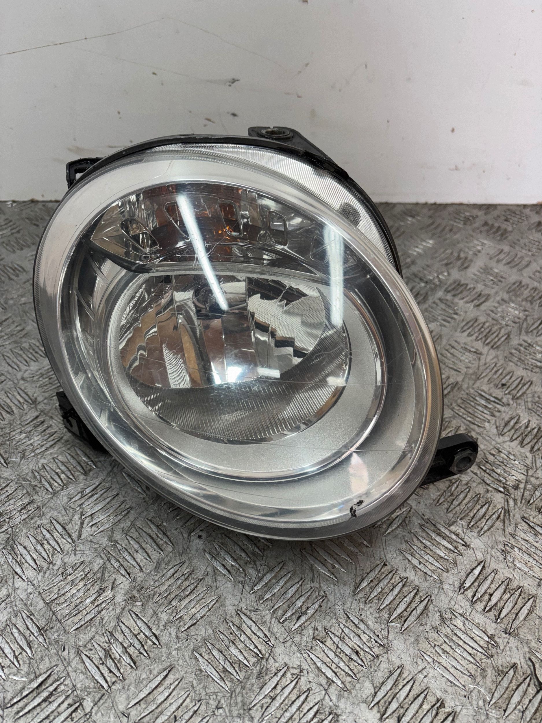REFLEKTOR light right FIAT 500 07