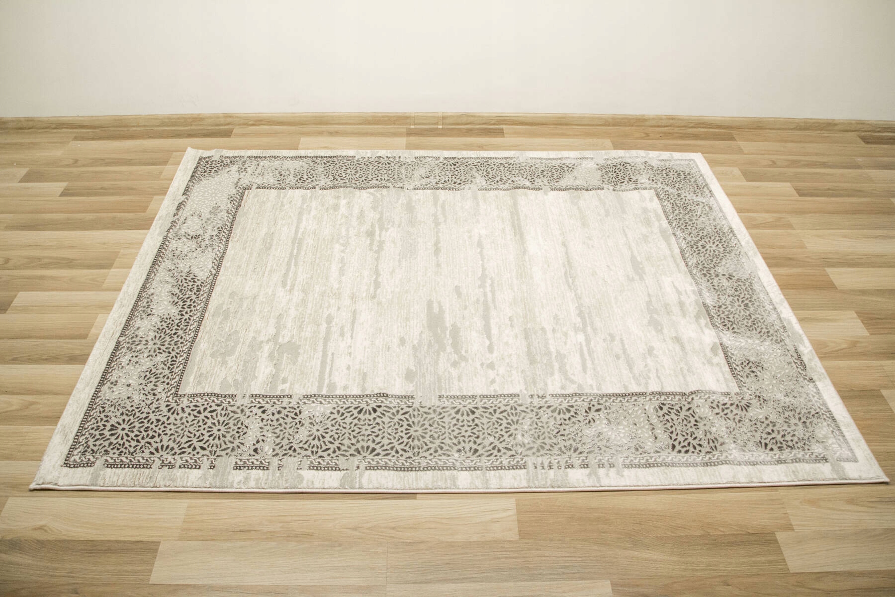 140x190 cm DYWAN GARDA SZARY KREMOWY ORNAMENTOWY MARMUR Z RAMKĄ Przeznaczenie do wnętrz