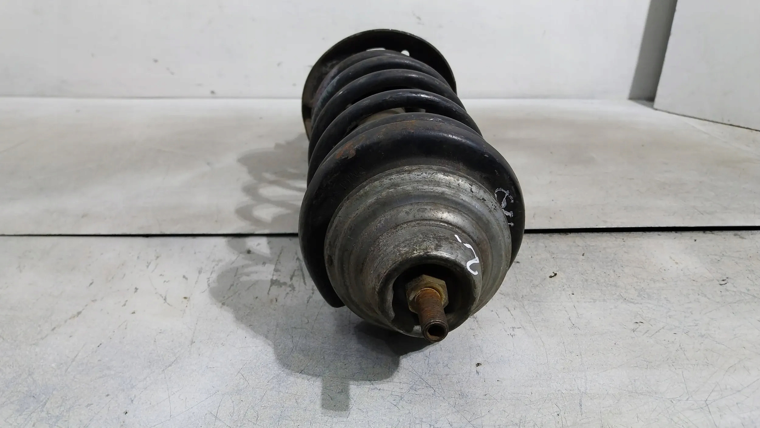 shock absorber front right 94FB-18045-BB Ford Fiesta MK3 89-95