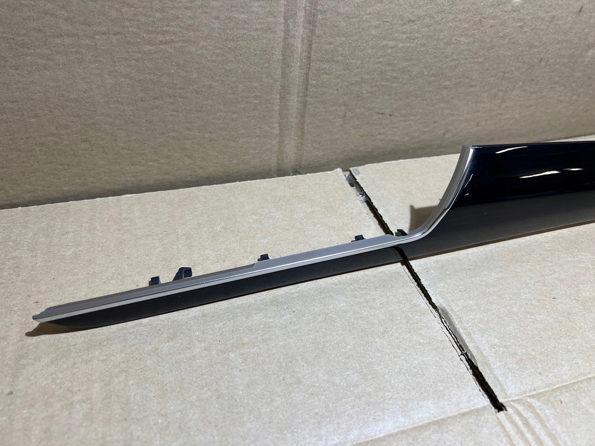 AUDI Q5 80A lista DEKOR ajtó PRAWYCH 80A867410