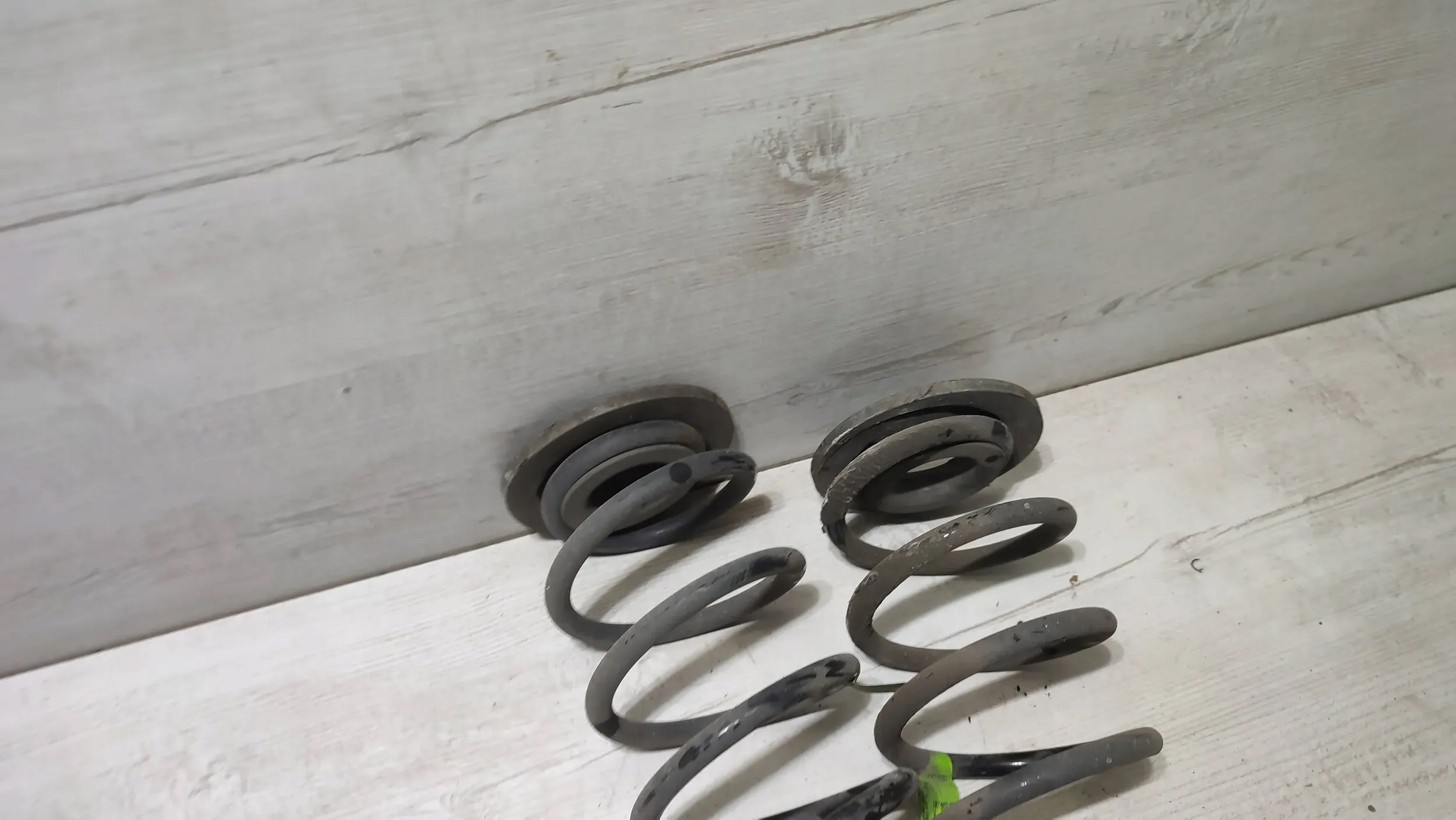 KIA Rio IV 18r springs springing rear part