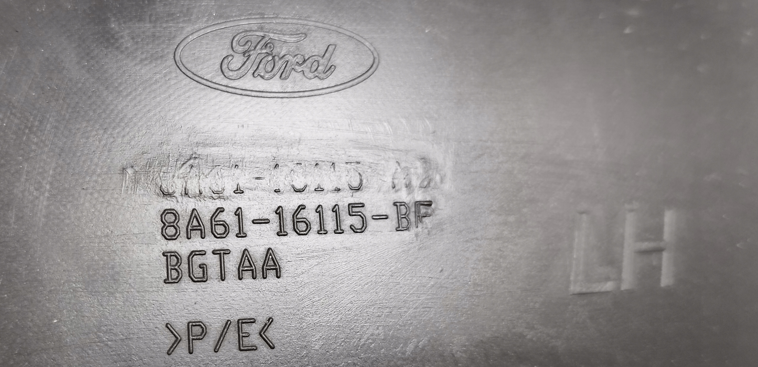 284 FORD FIESTA MK7 08- mudguard left front original 8A61-16115-BF