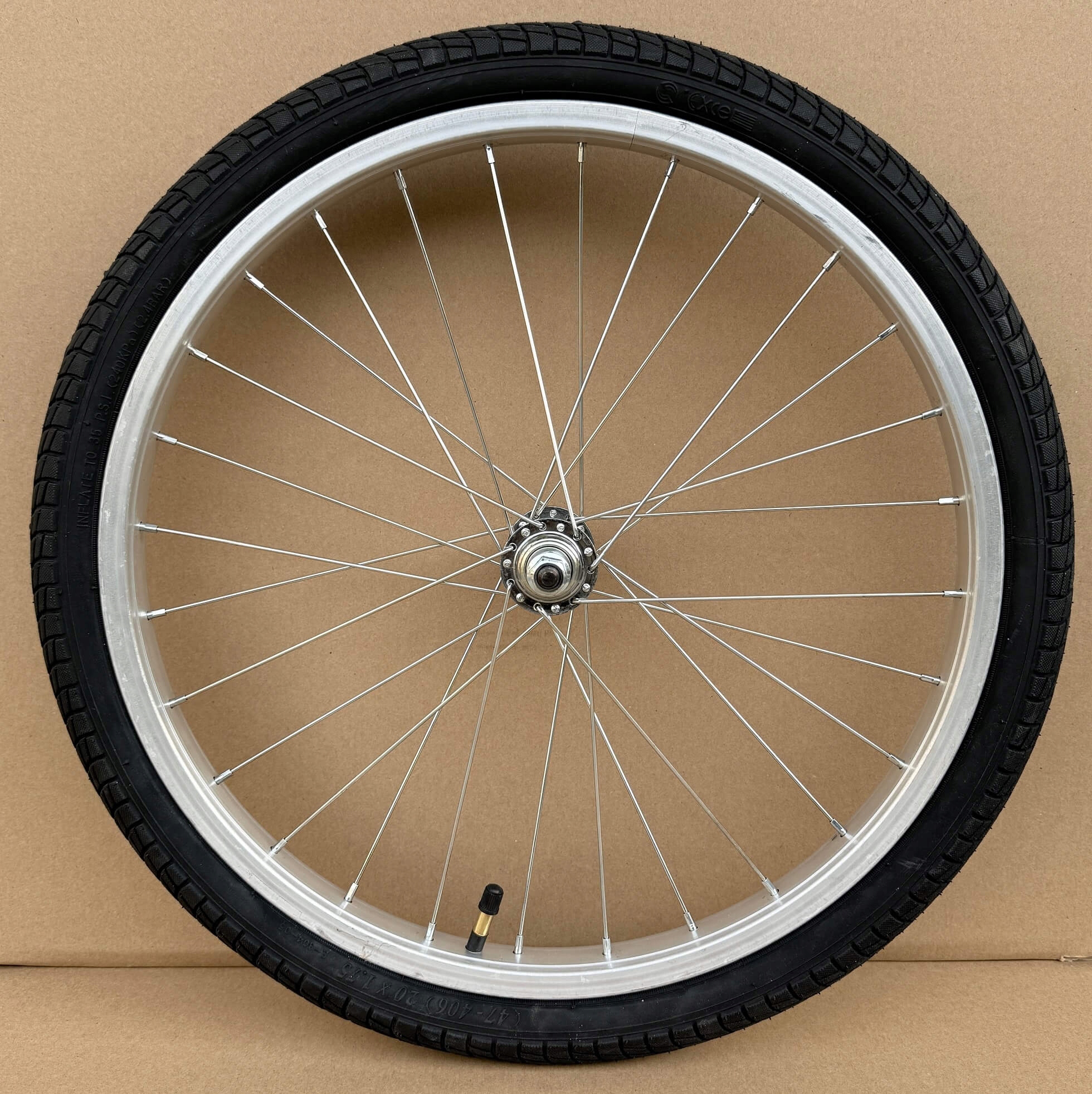 Kompletní přední kolo 16 palců pro kočárek, pneumatika, duše, ráfek