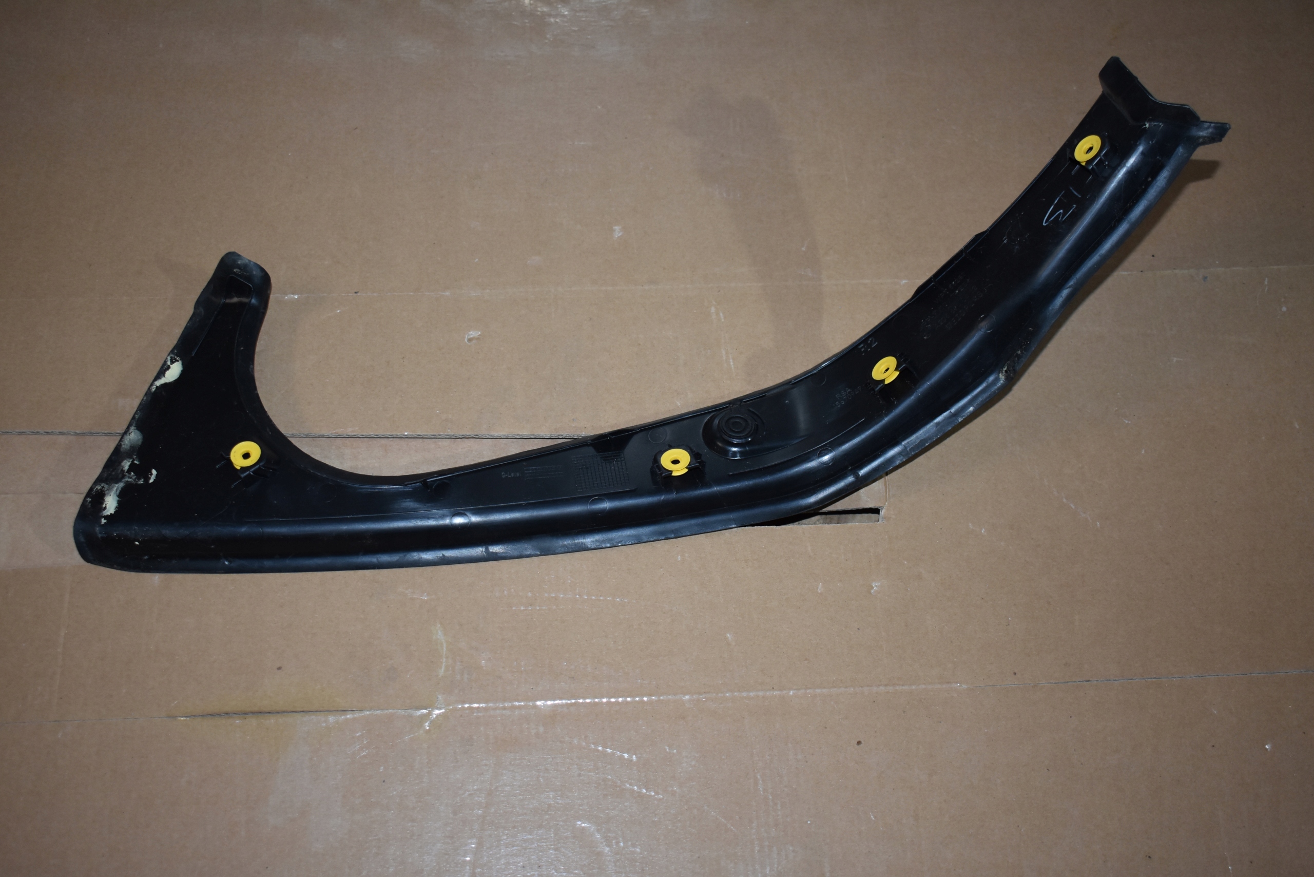 cover bonnet right MERCEDES W206 1
