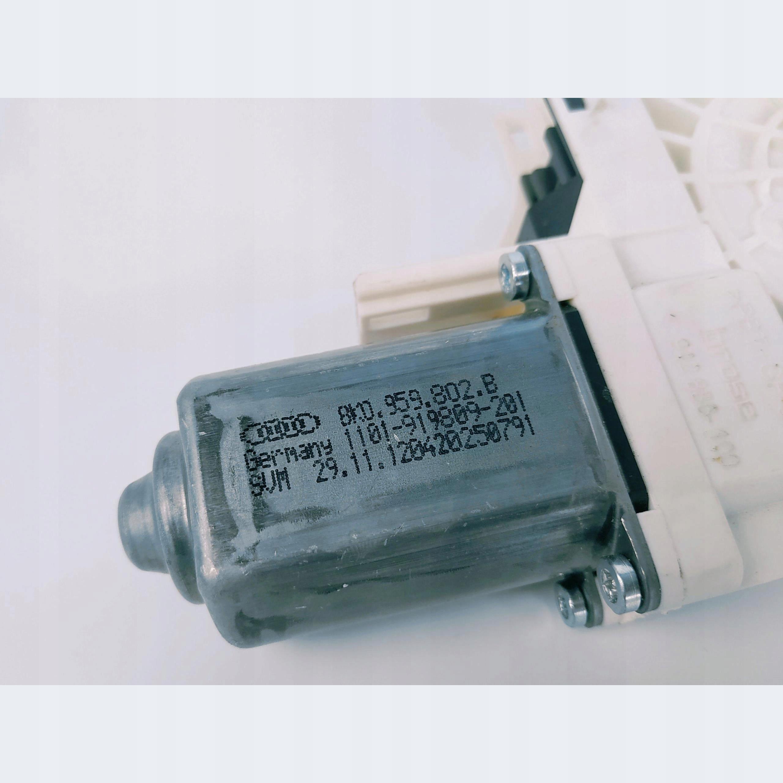 motor zvedání okna pravý předek AUDI A4 B8 A6