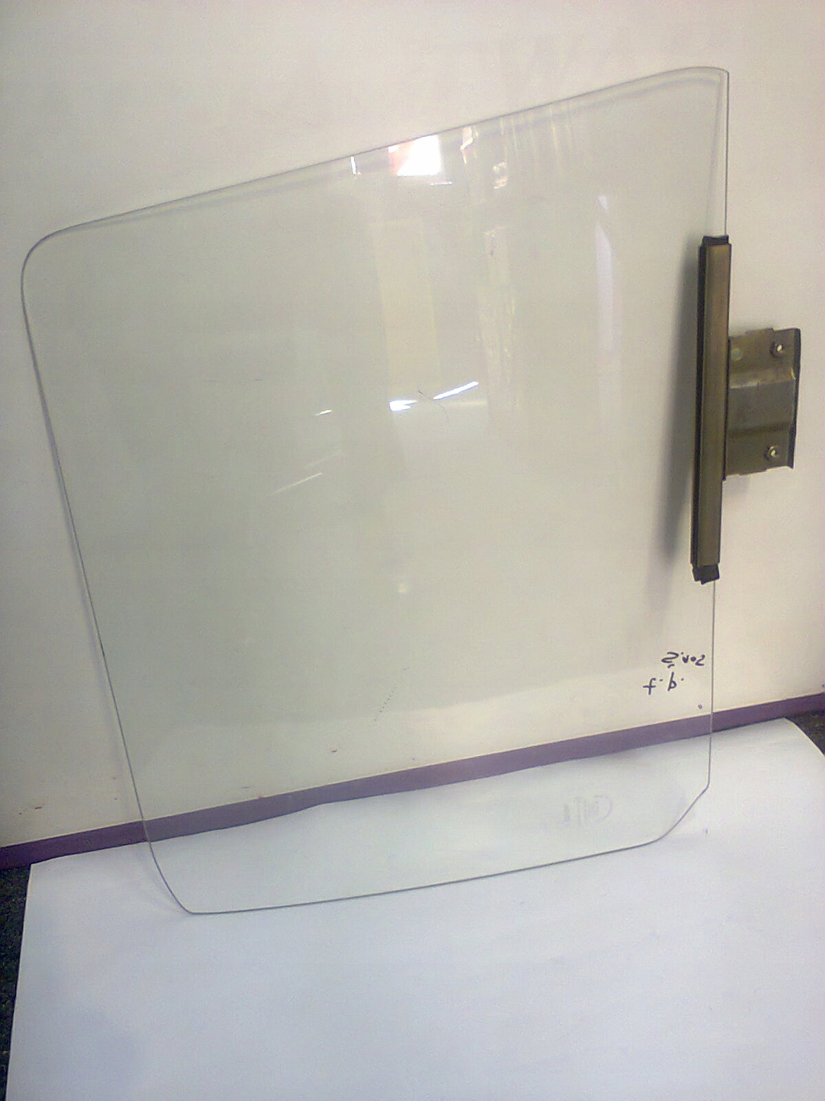 SZYBA DRZWI TYLNA PRAWA SKODA 105 120 113-740643