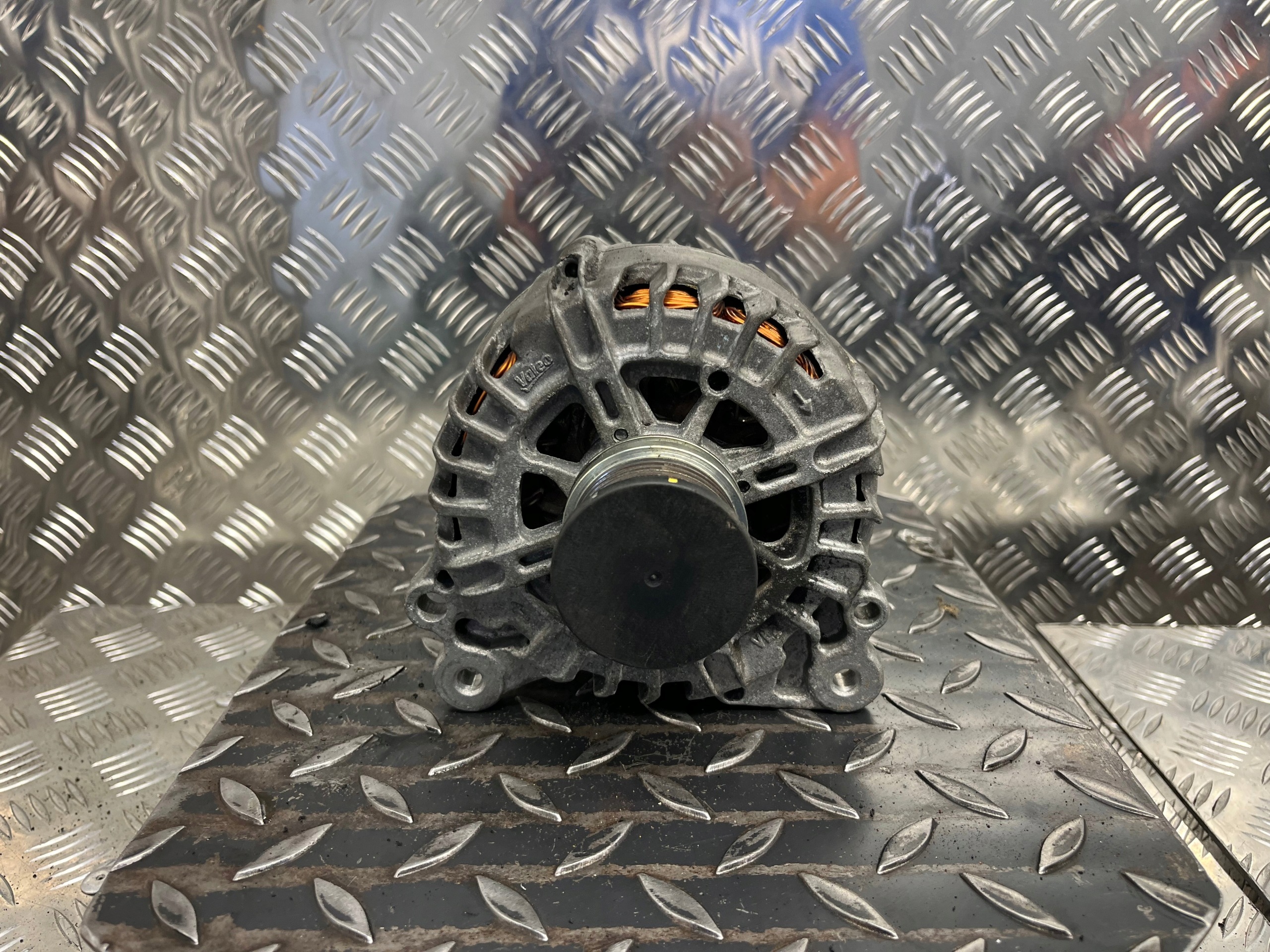 ALTERNATOR VOLKSWAGEN PASSAT B8 03L903023L 140A