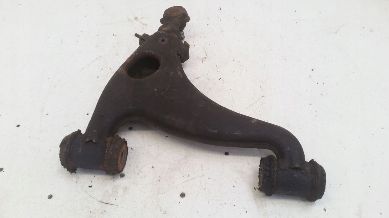arm front front left Mercedes W124 2,2