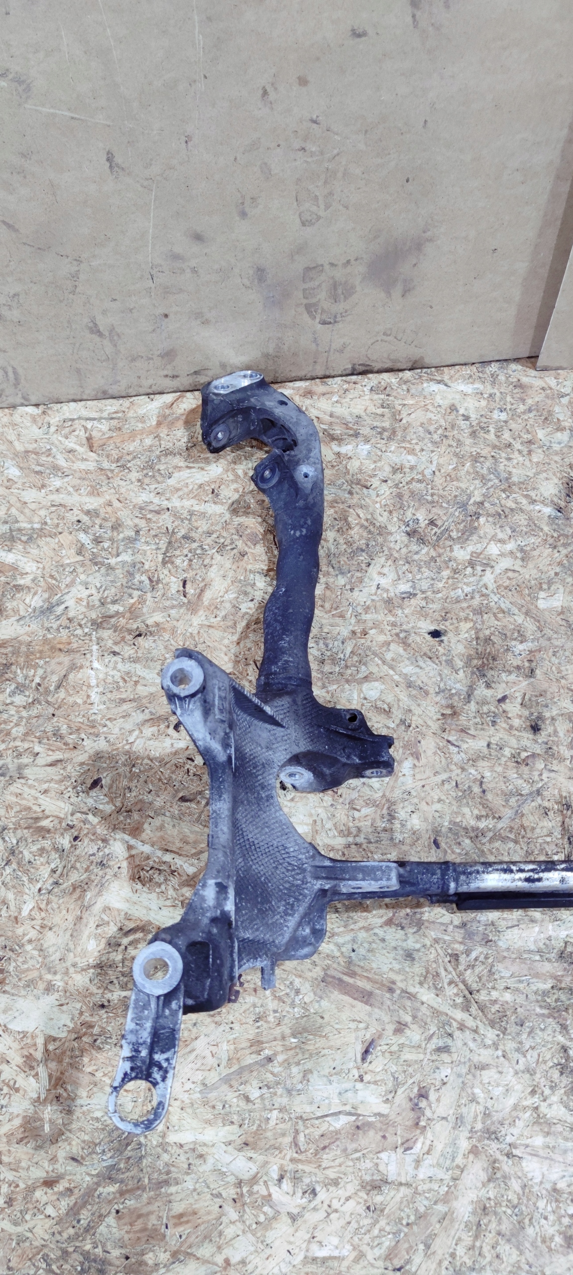 TRAWERS axle beam front AUDI A4 B8 A5 LIFT 8K0399315G