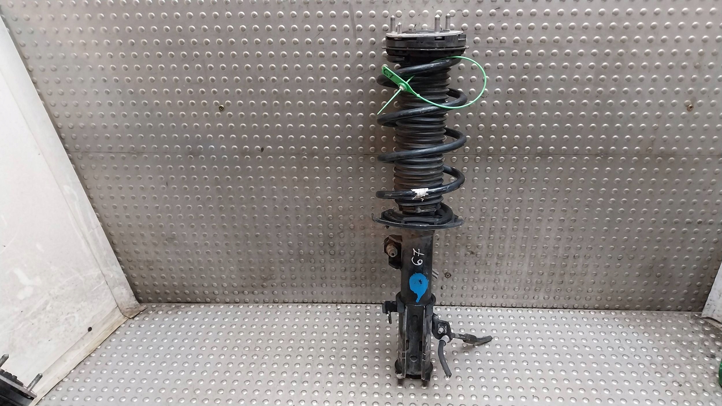 shock absorber right front L1TC-18045-MD FORD PUMA MK2