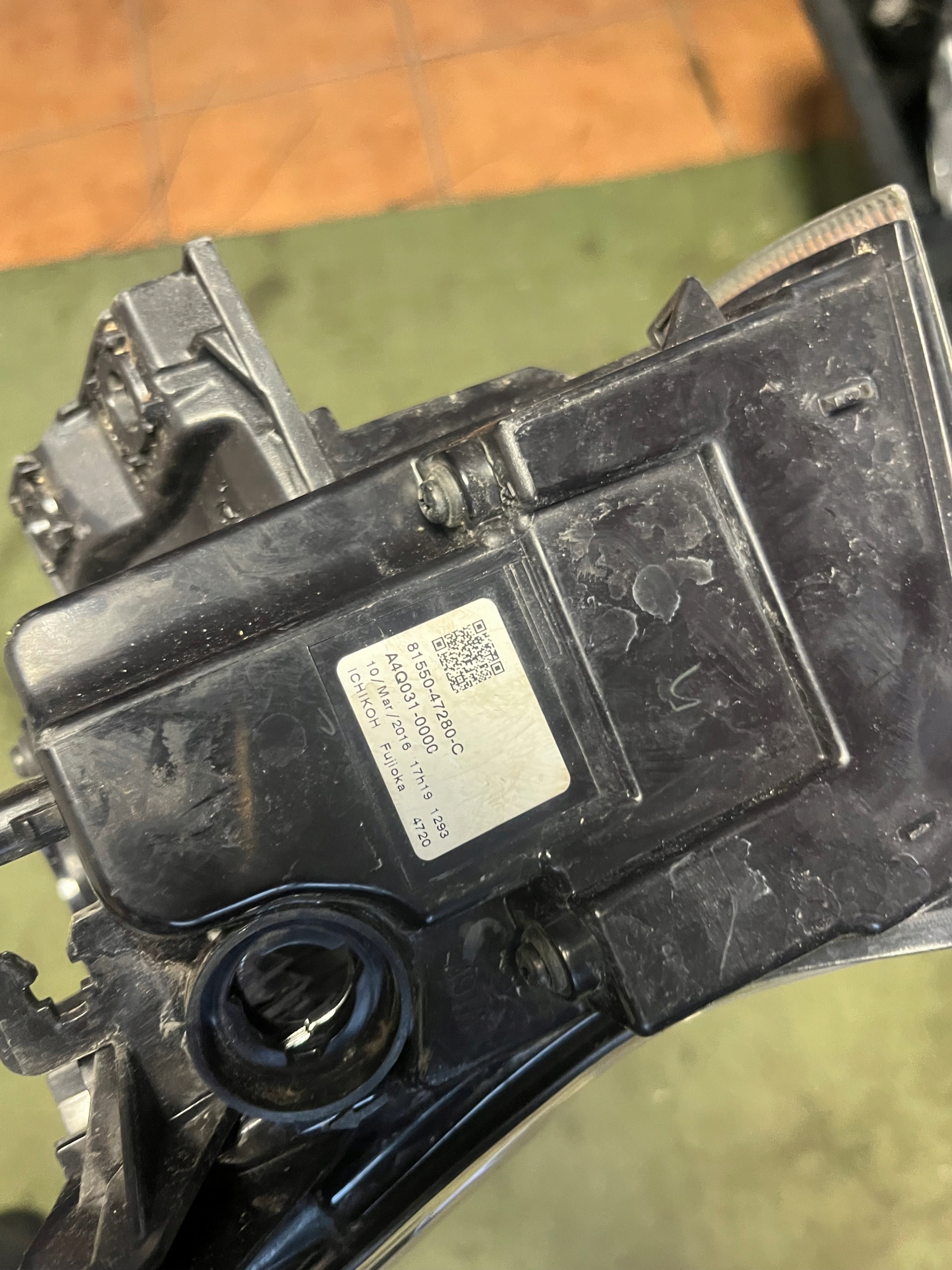 LAMPA PRAWA TYŁ TOYOTA PRIUS IV 81550-47282 eu Typ samochodu Samochody osobowe