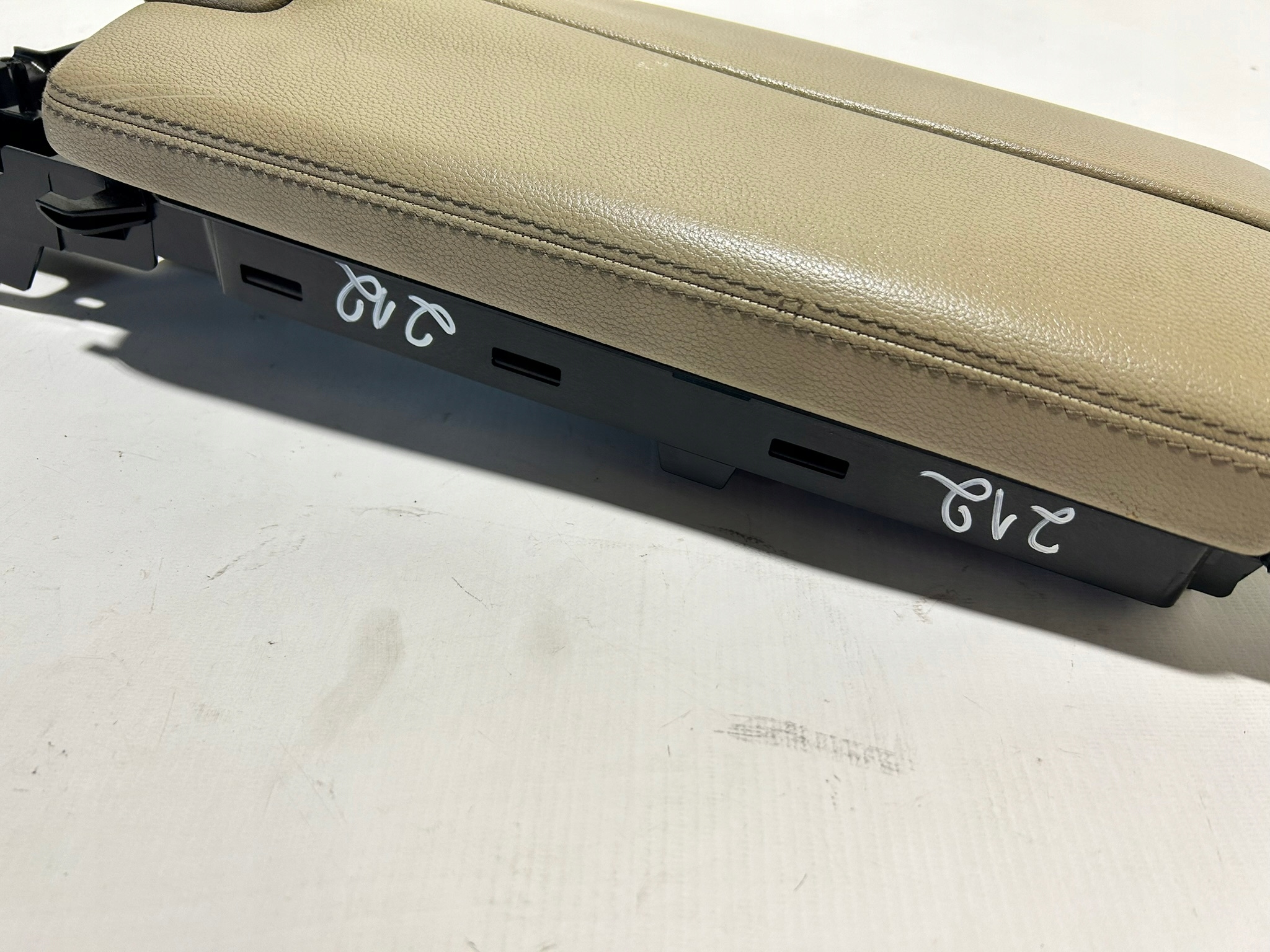 armrest MERCEDES W212 TUNEL central