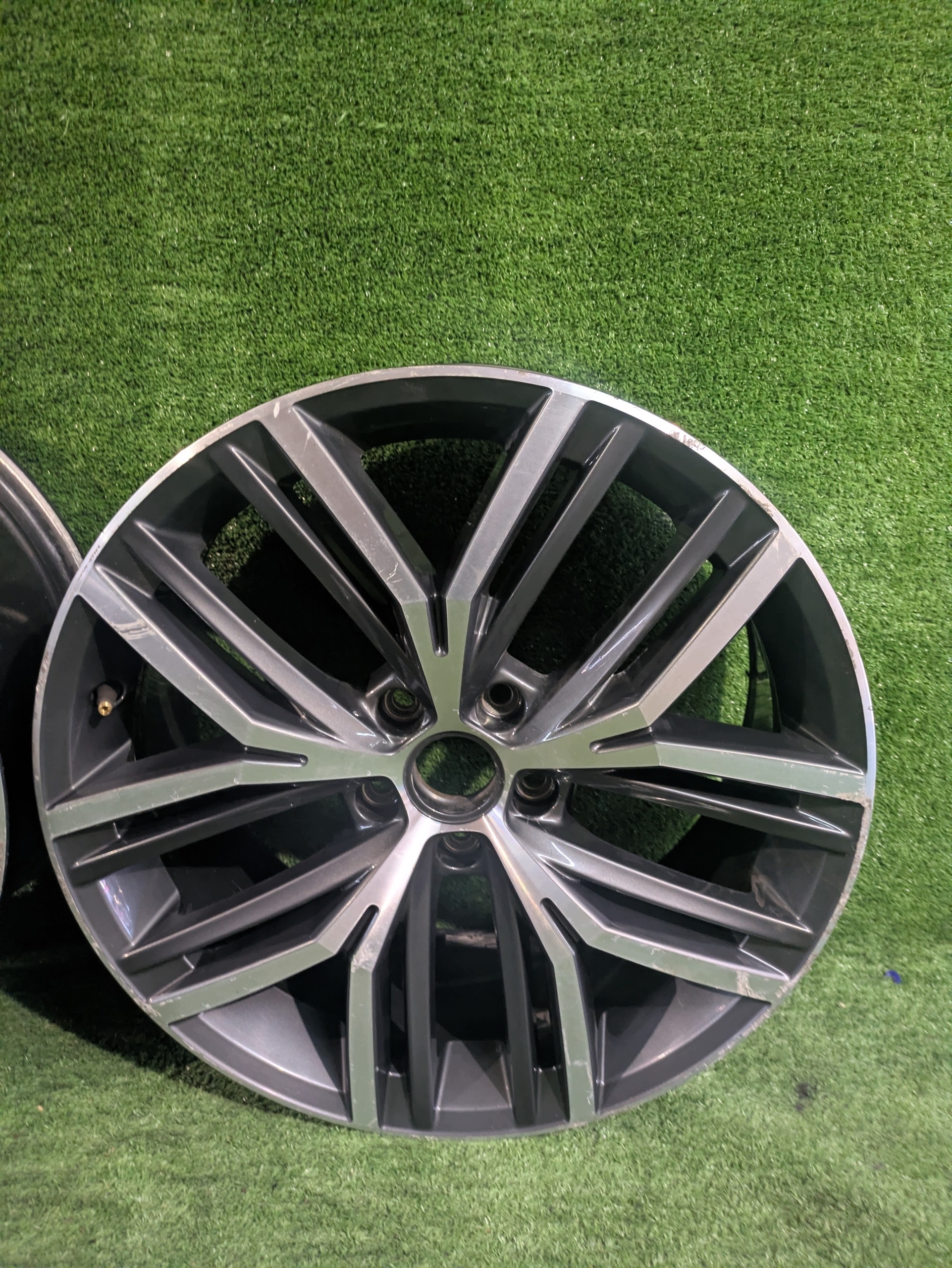 disk hliníkový disk VW PASSAT B8 19" x 8J ET41 NR.F361