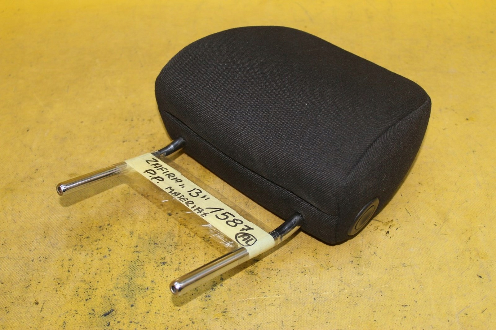 ZAGŁÓWEK FOTELA PRAWY PRZÓD ZAFIRA B MATERIAŁ