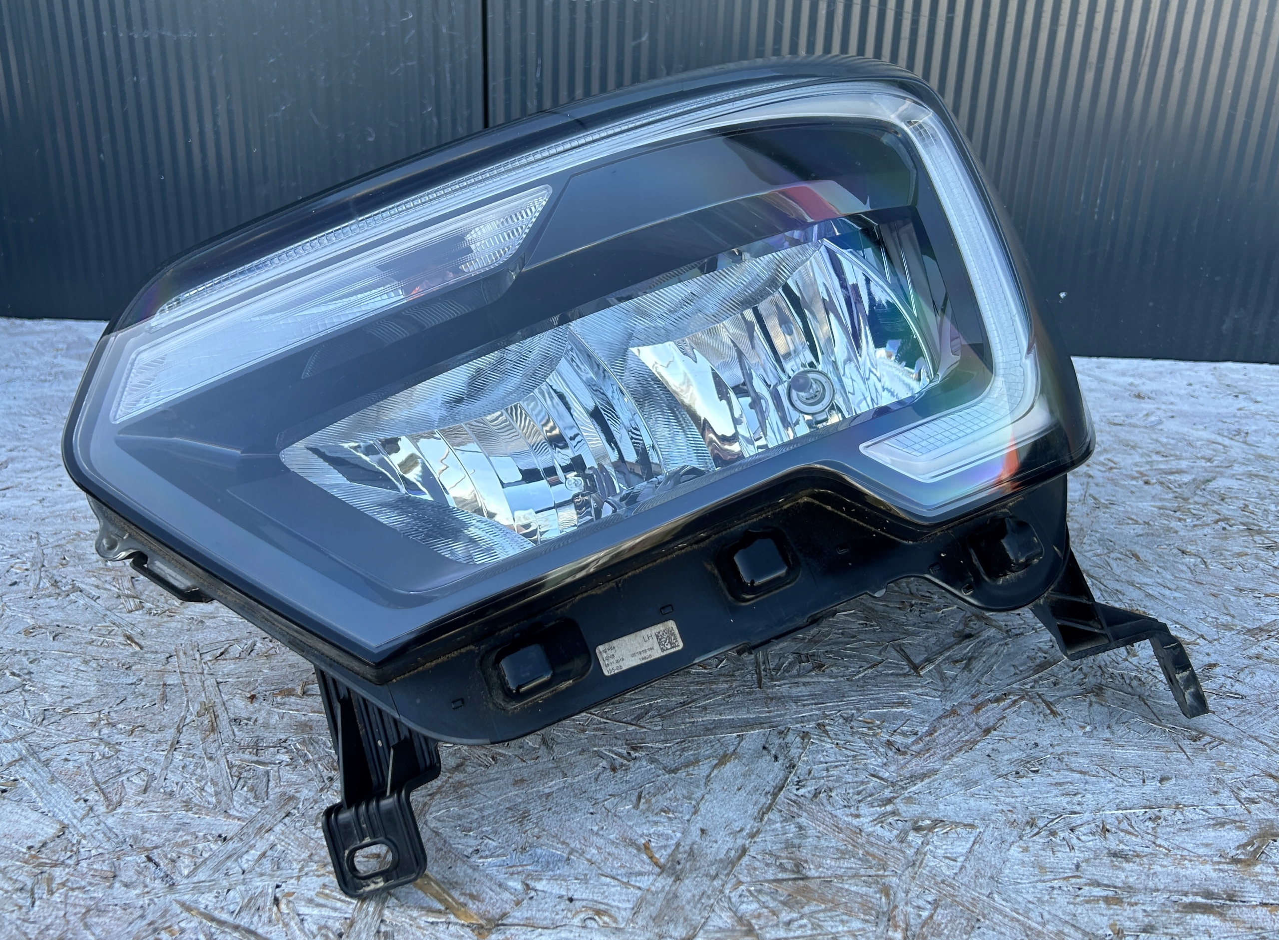 light left front front RENAULT MASTER III LIFT 19- 260607867R