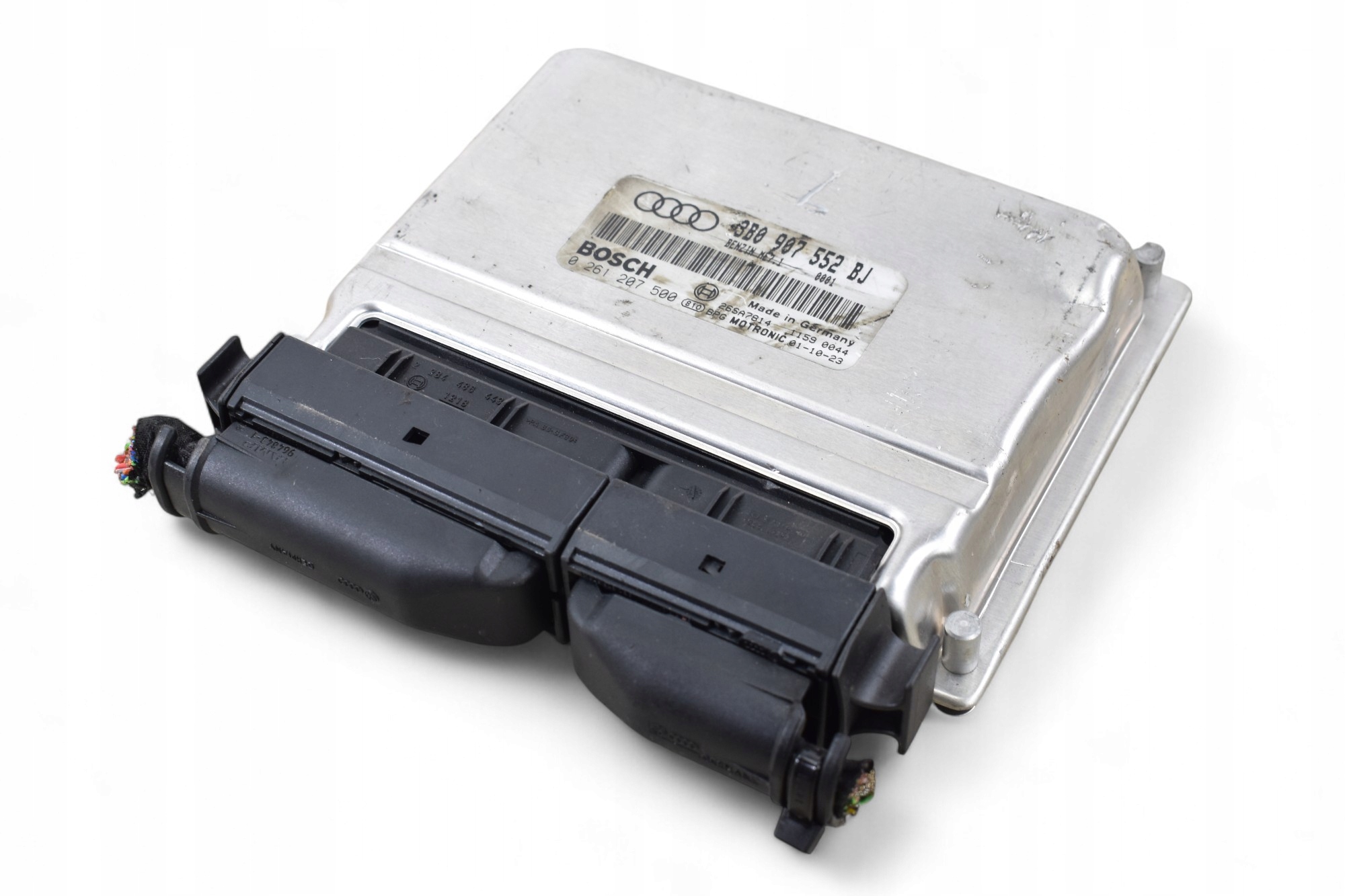 computer control unit of the engine AUDI A6 C5 2.4 V6 3B0907552BJ 0261207500