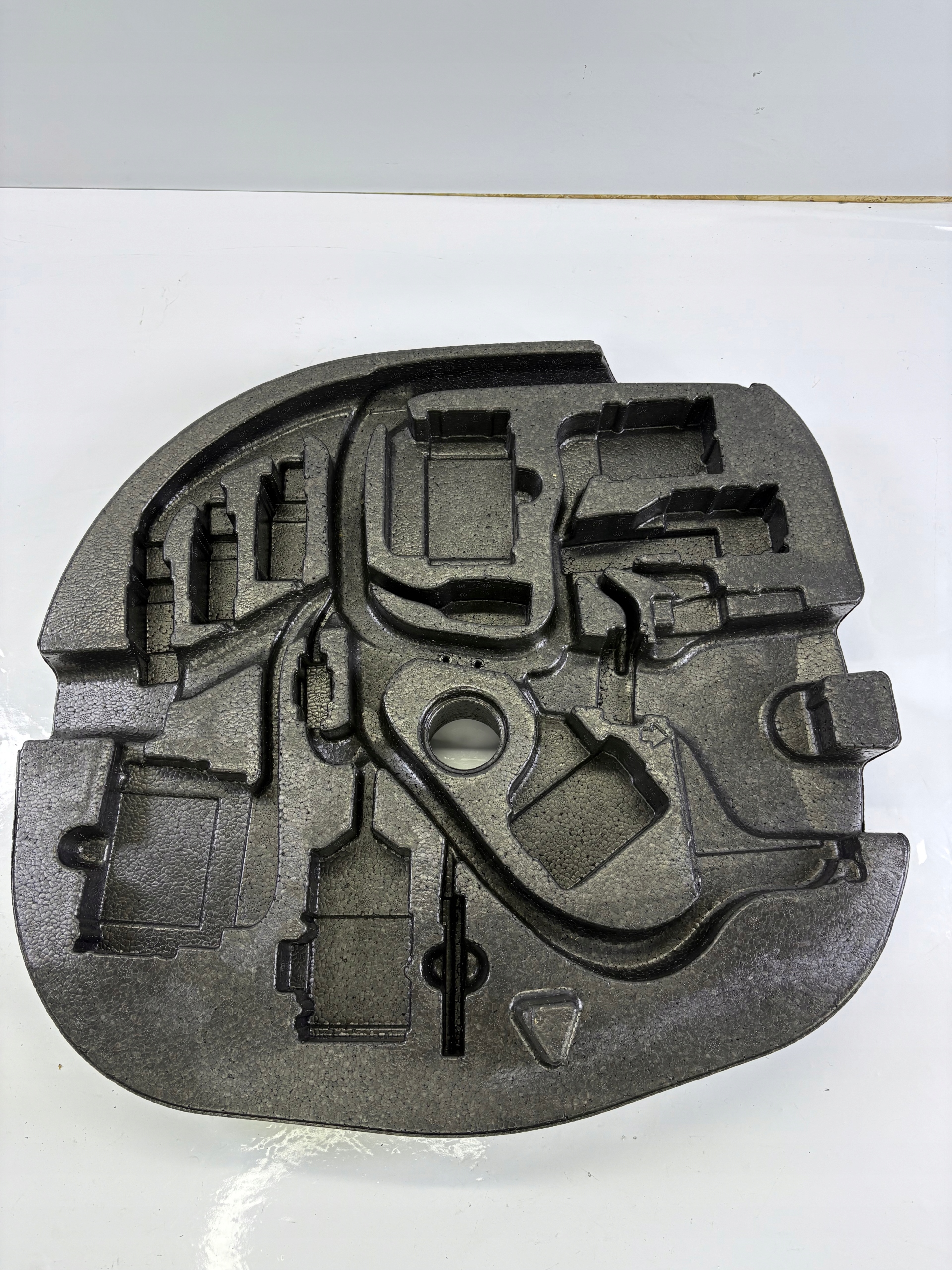 BMW 5 E60 вклад багажника полистирол 9120060