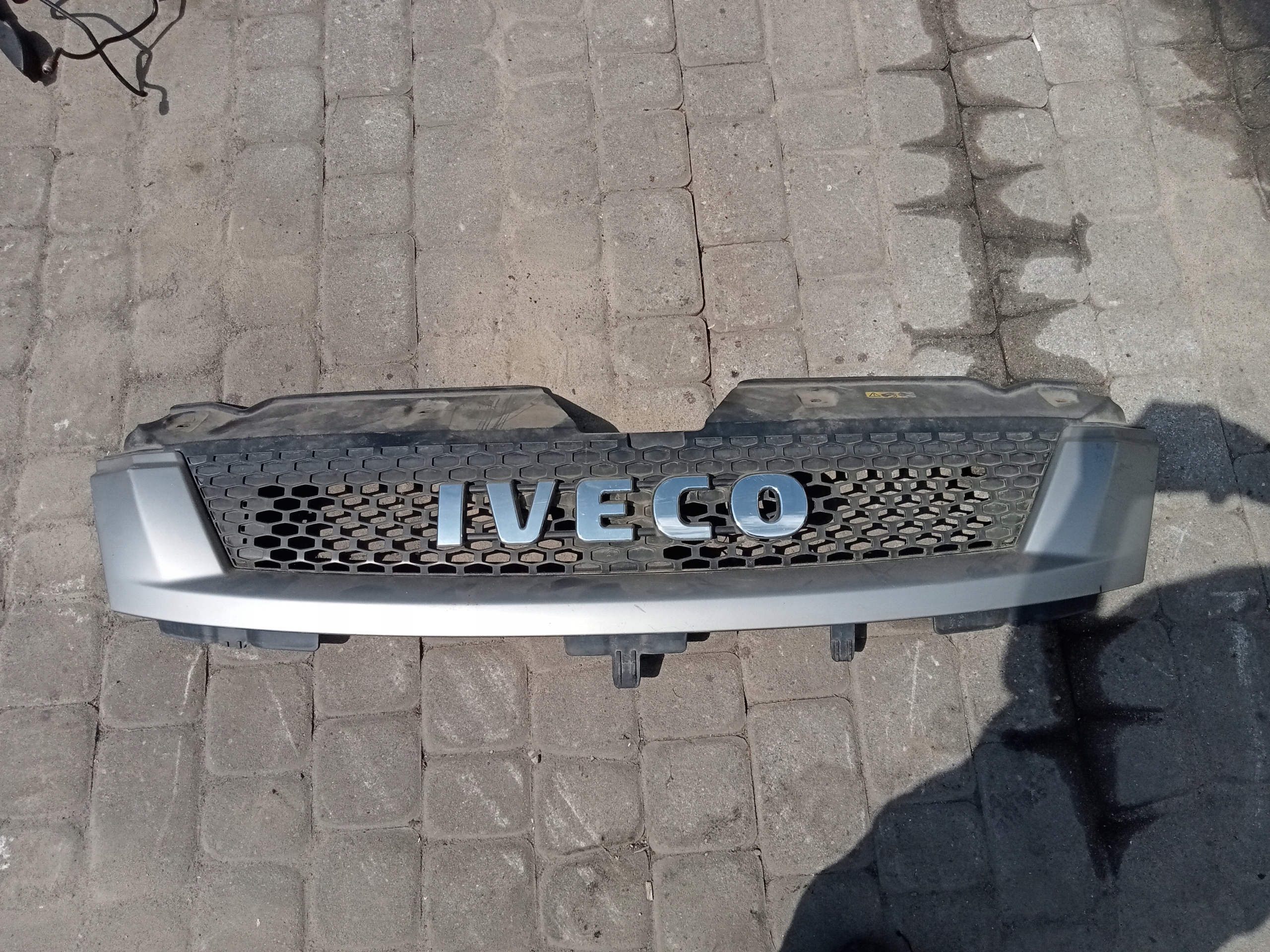 GRILL ATRAPA IVECO DAILY LIFT (2006-09)