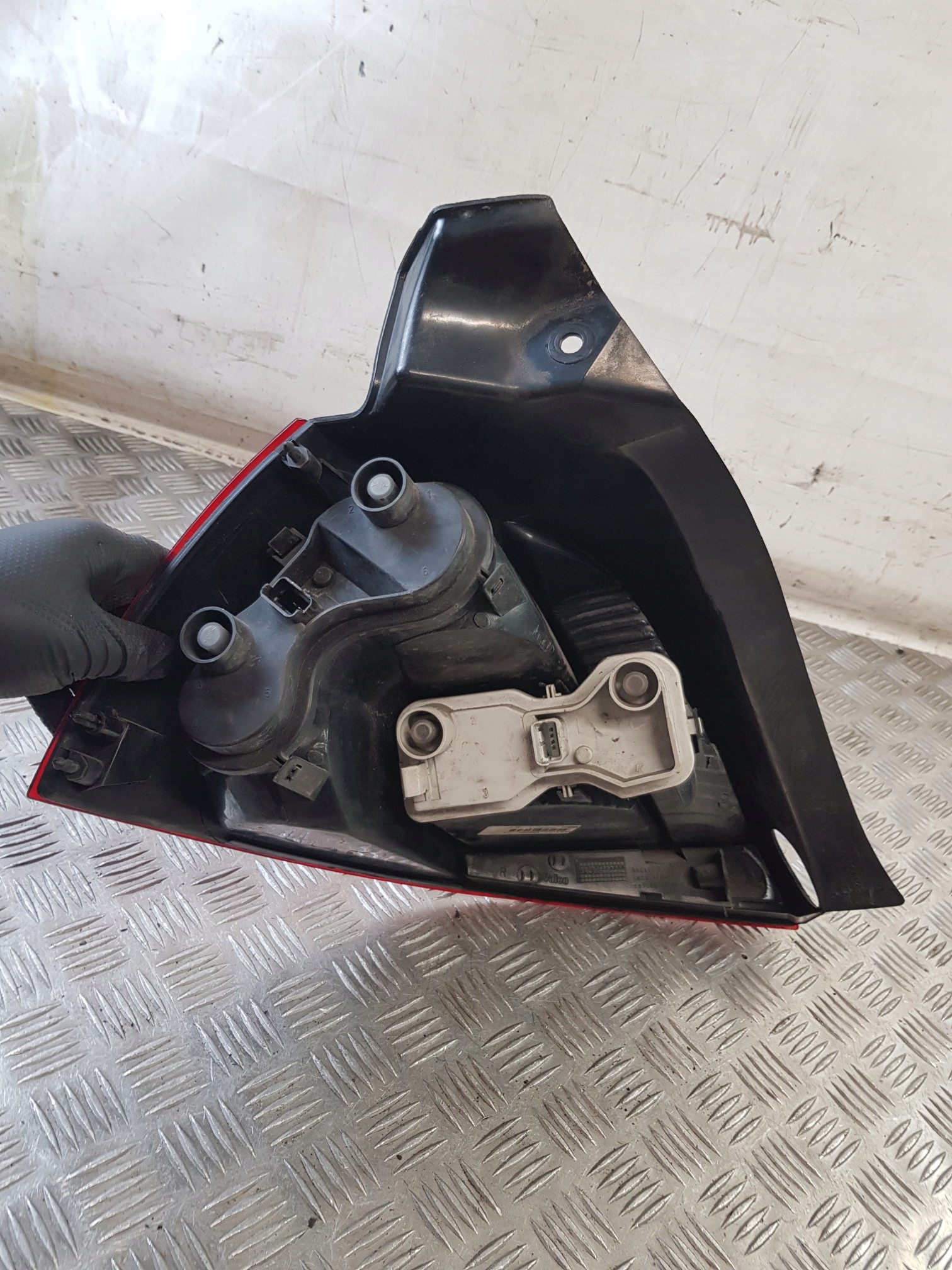 light right rear part 8200073237 RENAULT MEGANE II HB 03R