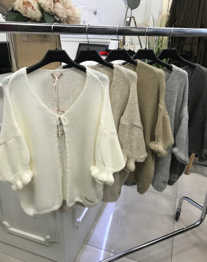 Šedý svetr s krátkým rukávem 8353 Lalous vel Univerzální