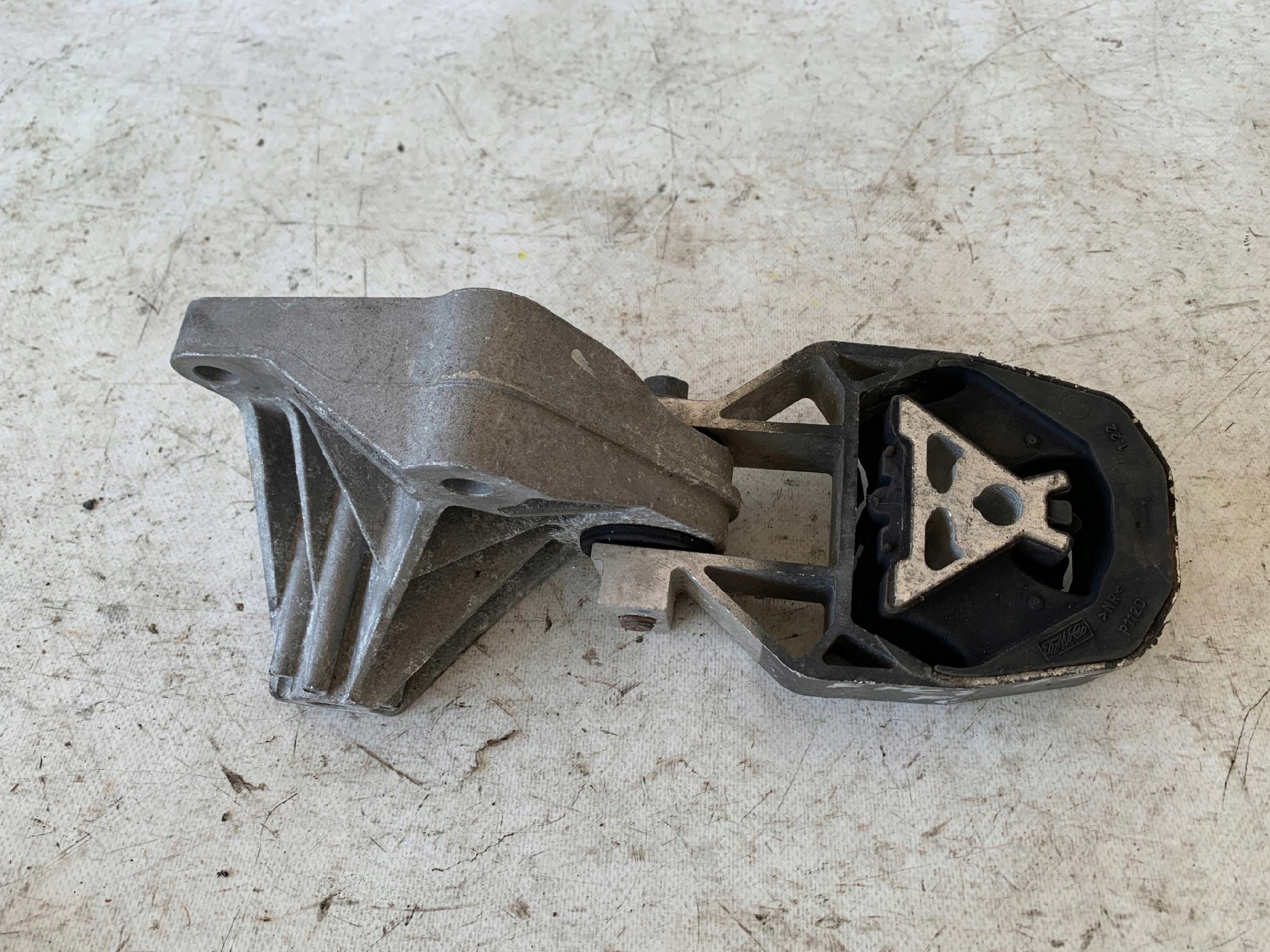 # engine mount FORD FOCUS MK3 BV61-6P082-CB