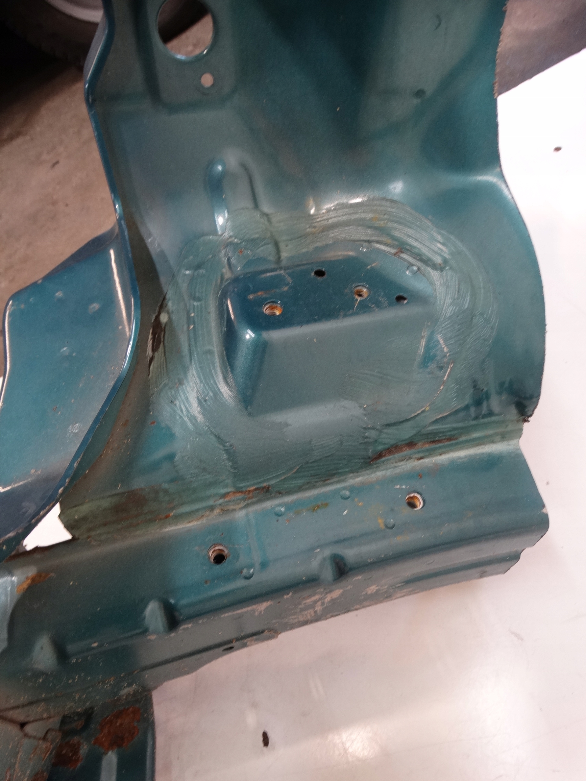 bar, wall front SUZUKI WAGON R+