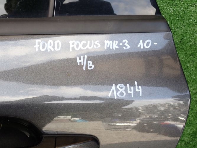 FORD FOCUS MK3 III HB door left rear. rear part