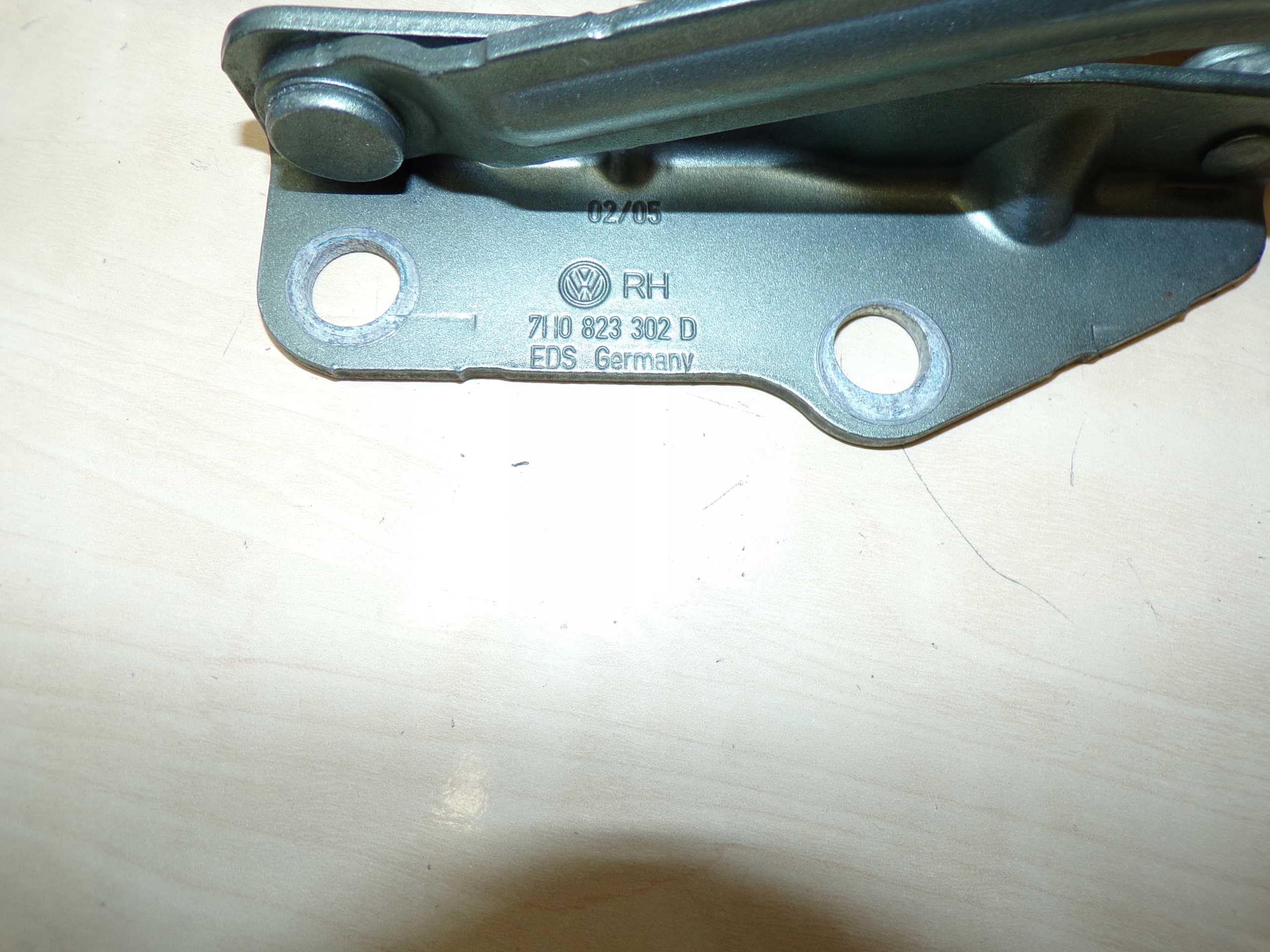 VW T5 TRANSPORTER MULTIVAN bonnet hinges right and left 2 szt.