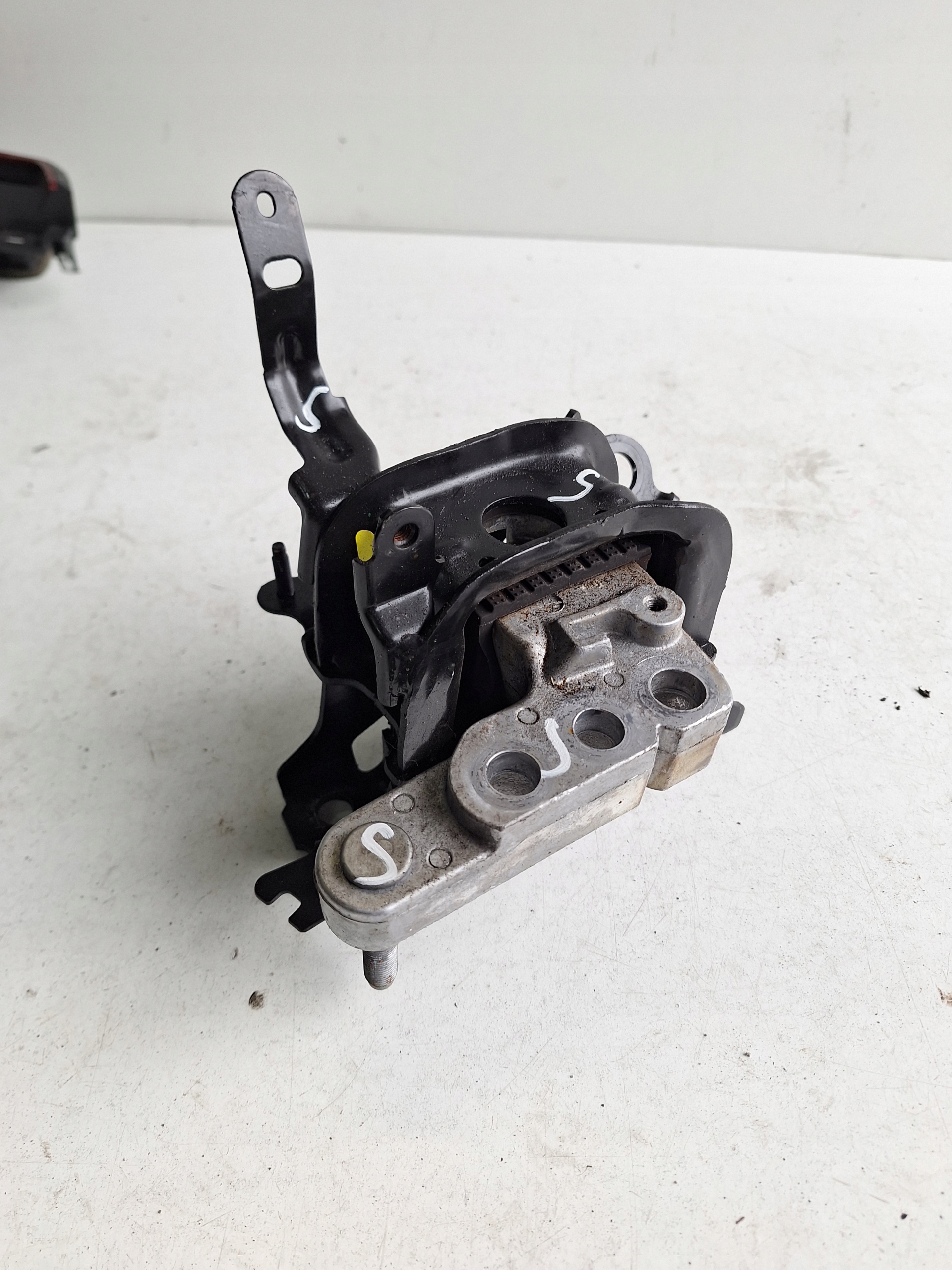 TOYOTA SIENNA IV 2022-> engine mount 2.5 HYBRID A25A