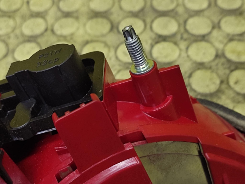 AUDI A4 B8 Berline Feux phare Droite Arrière du capot 8K5945094E