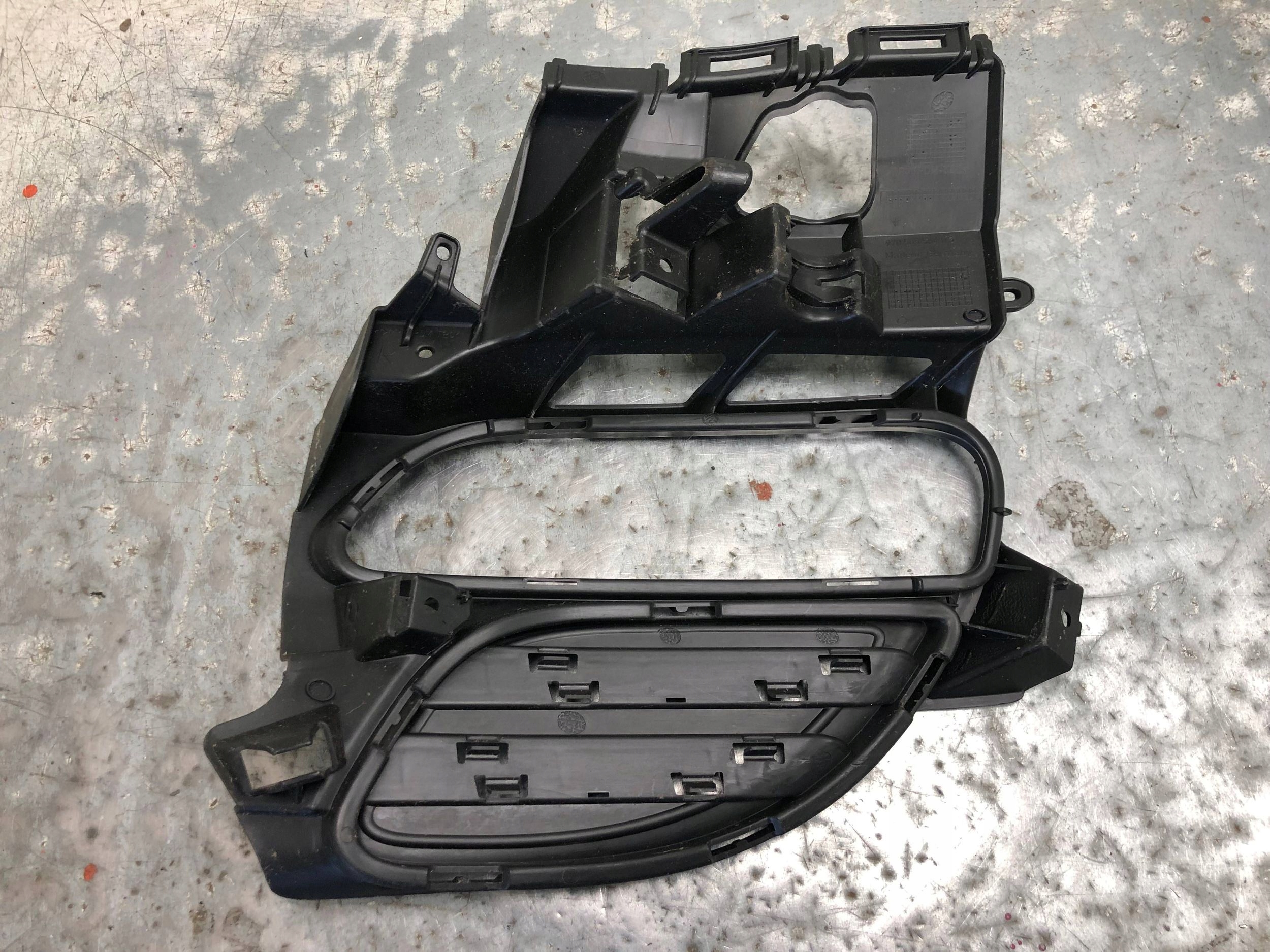 grid of a bumper right front PORSCHE PANAMERA 97050556403