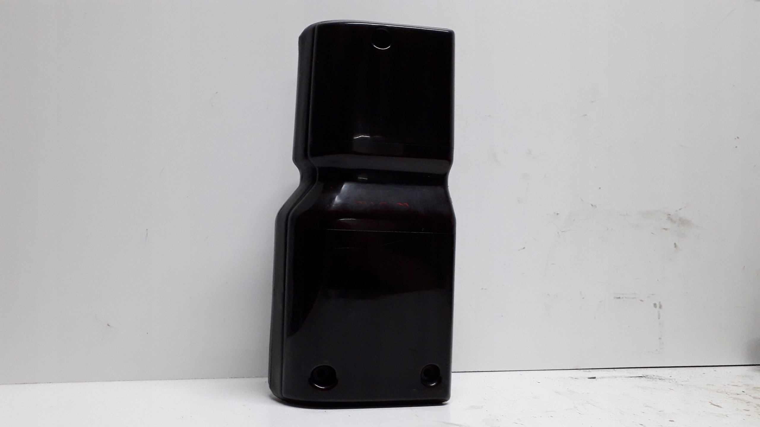 DAIHATSU FEROZA LAMPA TYLNA GÓRNA LEWA - ATRAPA