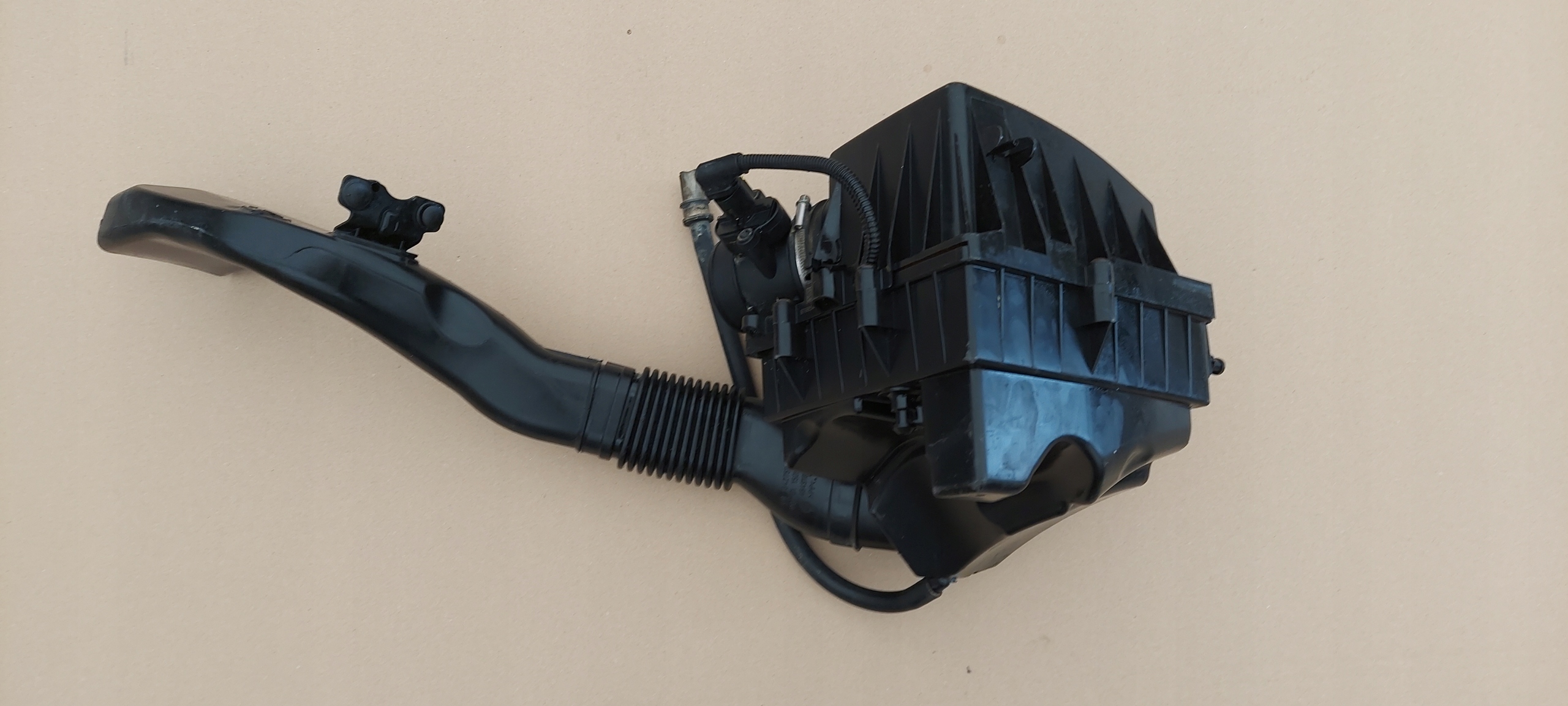 Gehäuse filter luft komplett OPEL CORSA E 1.3CDTI 39011870