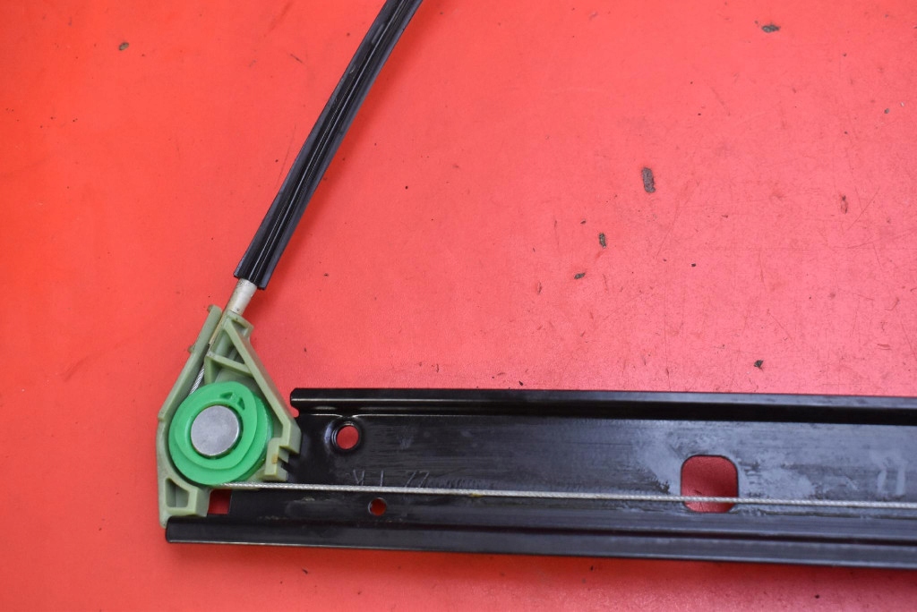 window regulator right front EU 8K0837462 AUDI A4 B8 KOMBI 07-11