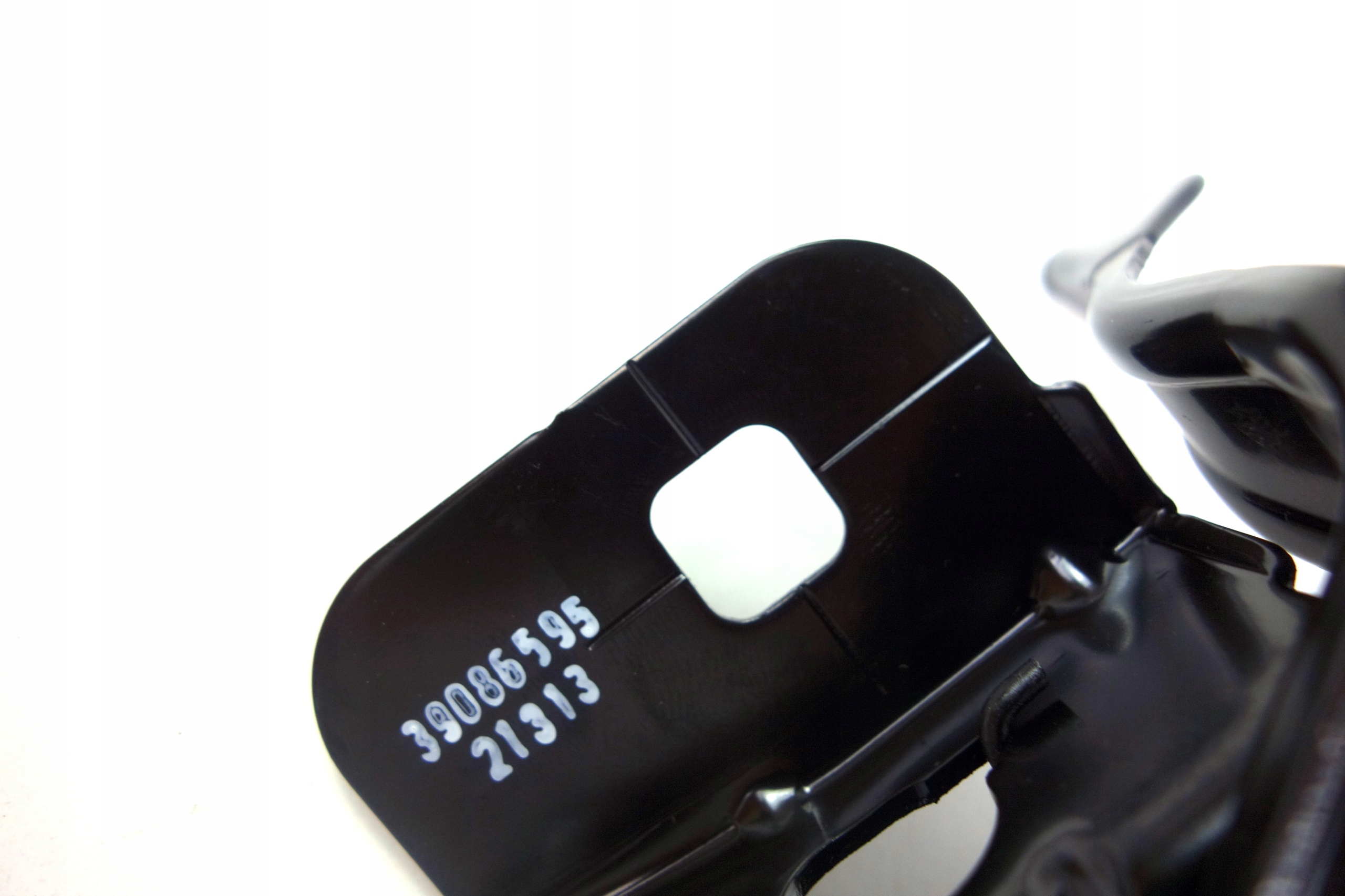 ZAMEK RYGIEL MASKI OPEL INSIGNIA B NOWY 39086595 Typ samochodu Samochody osobowe