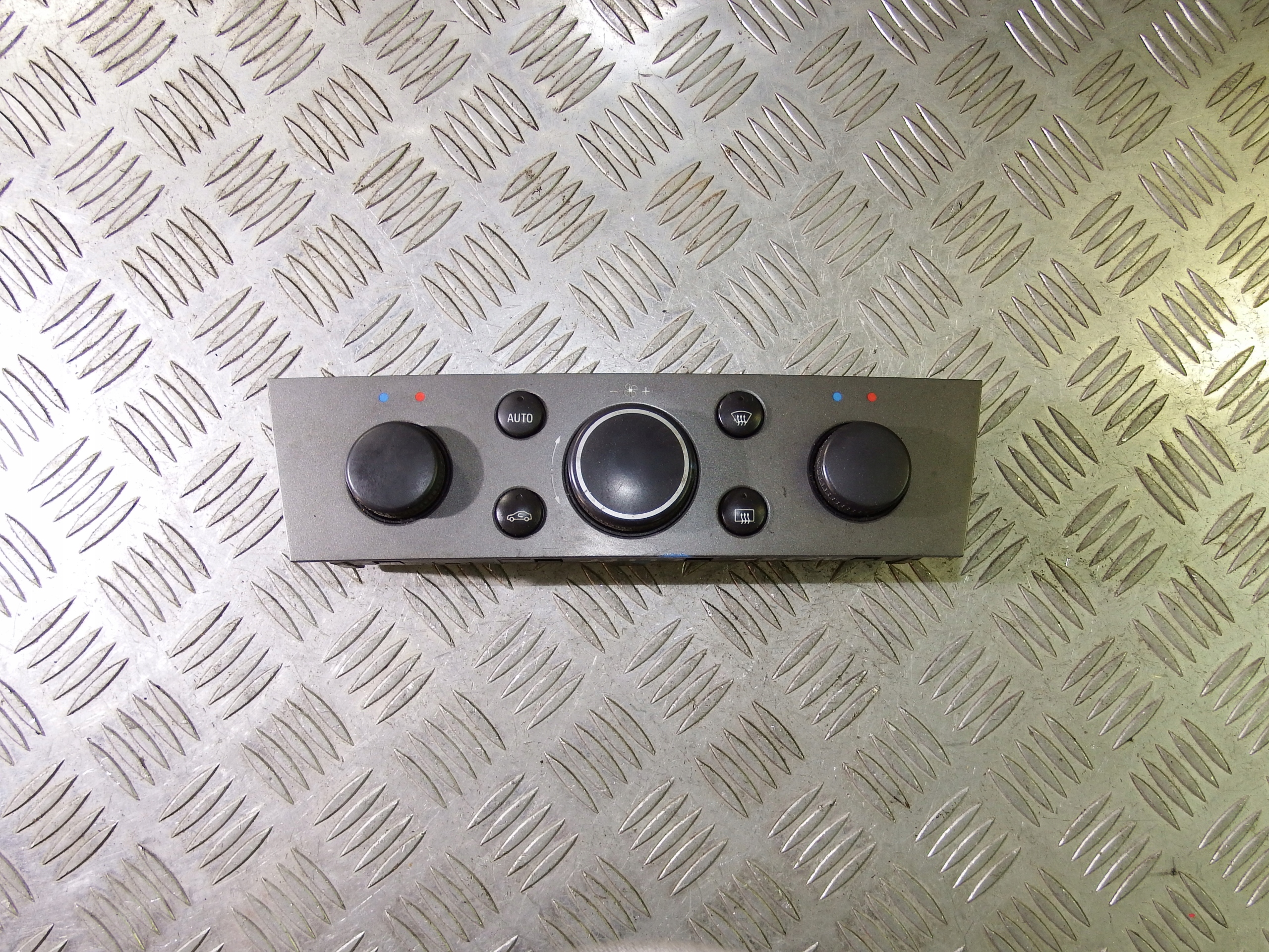 PANEL NAWIEWU KLIMATYZACJI OPEL SIGNUM VECTRA C LIFT 13212340