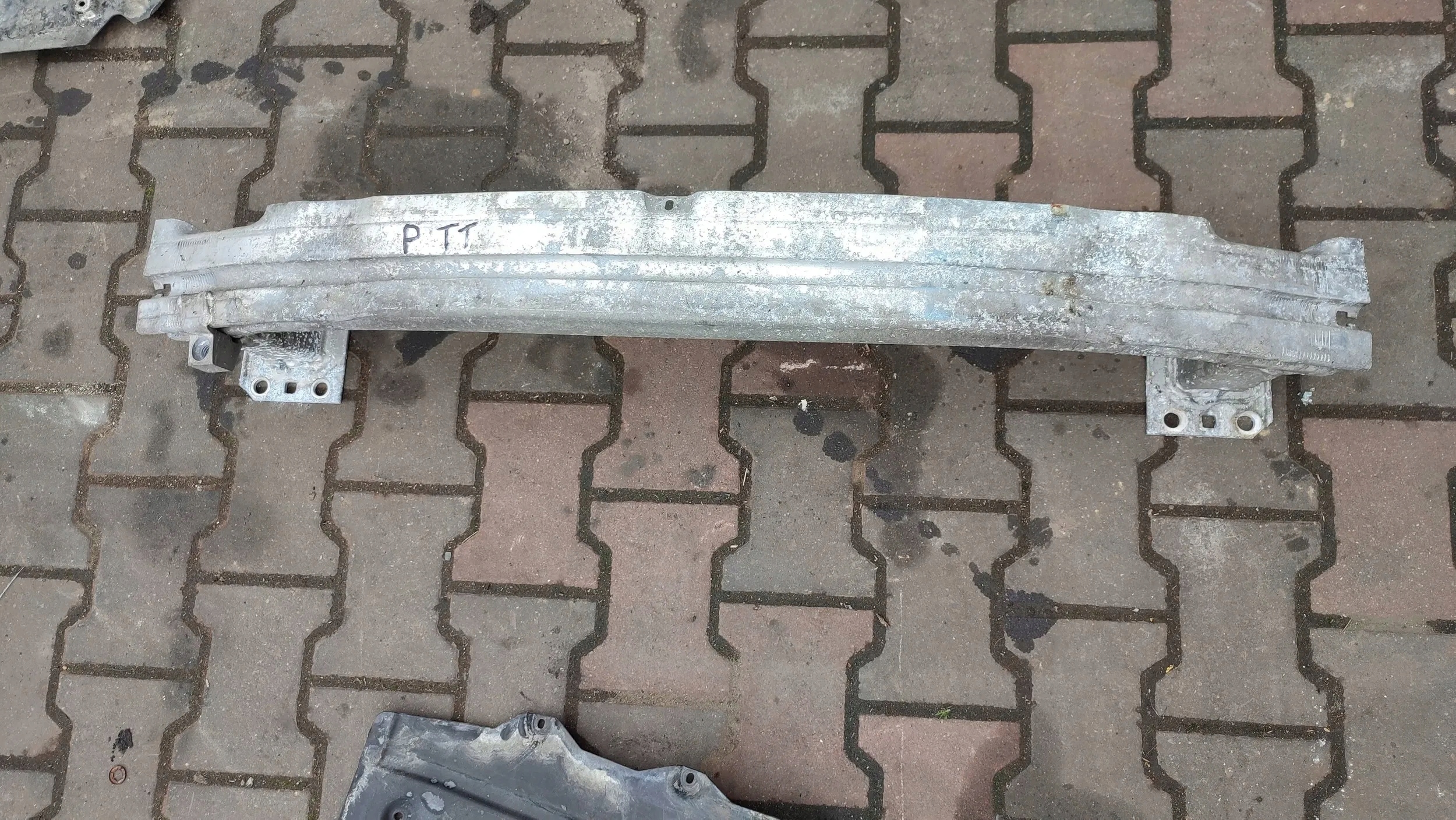 Audi TT TTS Mk2 2013 sider front