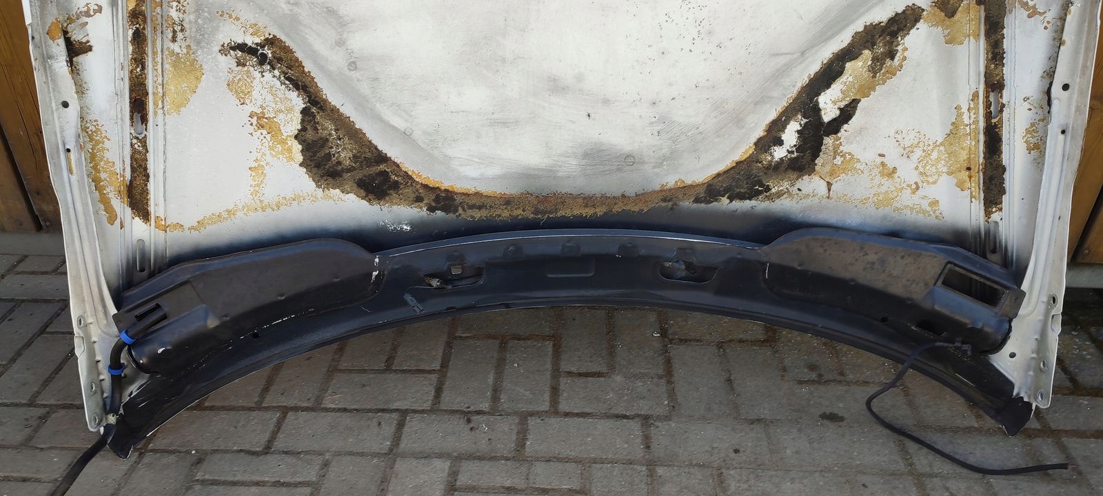 cofano Mercedes W124 149