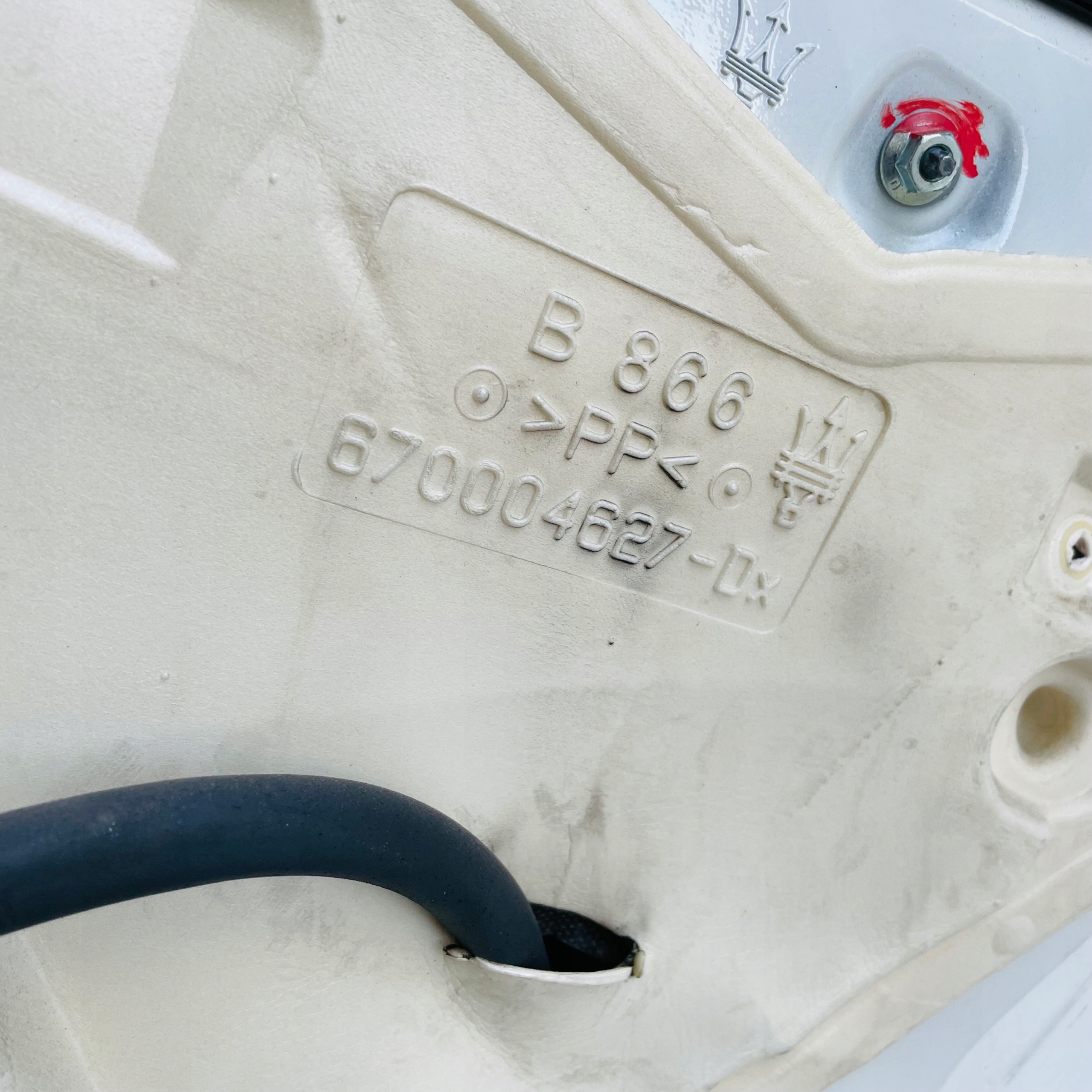 DRZWI PRAWY TYŁ KOMPLETNE MASERATI GHIBLI SQ4 BIANCO 268 Kolor biały