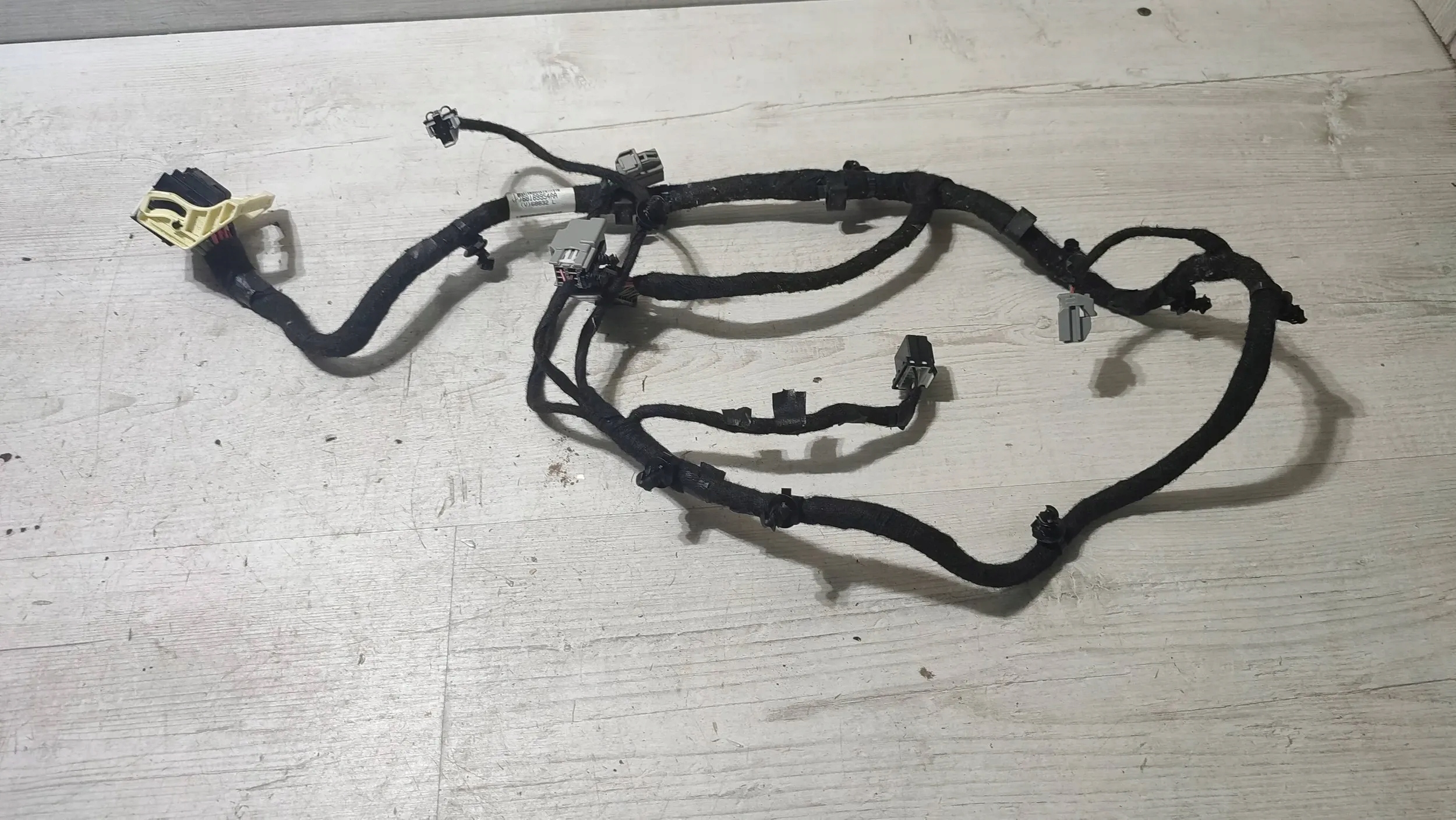 Jeep Cherokee KL 15r. 2.0d bundle tunelu srodkowego