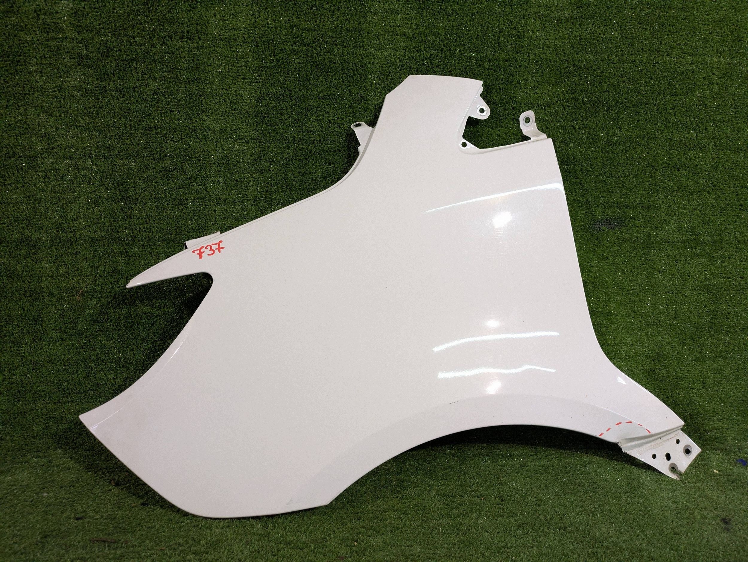 fender front left front MERCEDES SPRINTER W907 W910 NR.B737