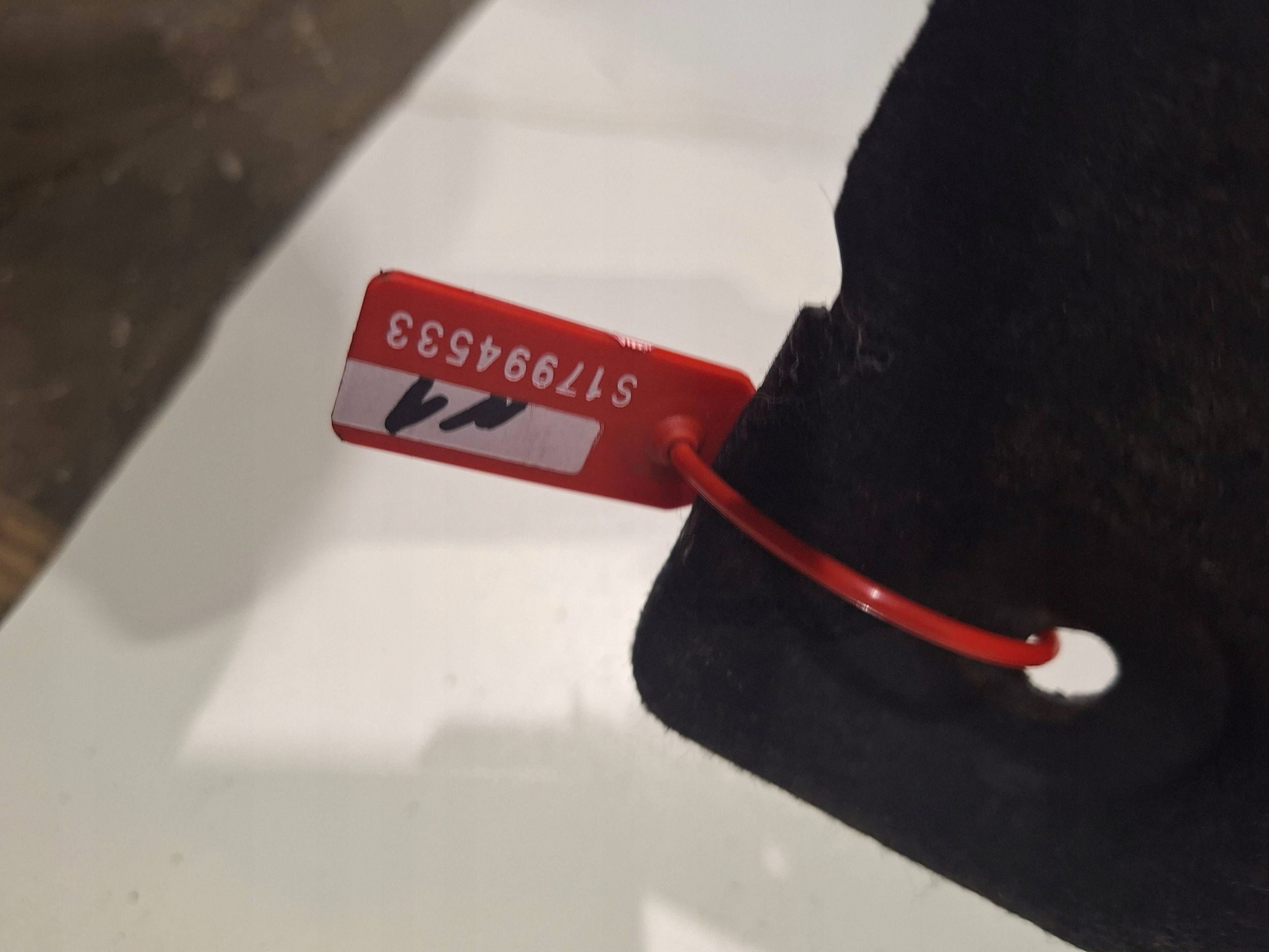 mudguard rear part left 767498938R RENAULT MEGANE V 22